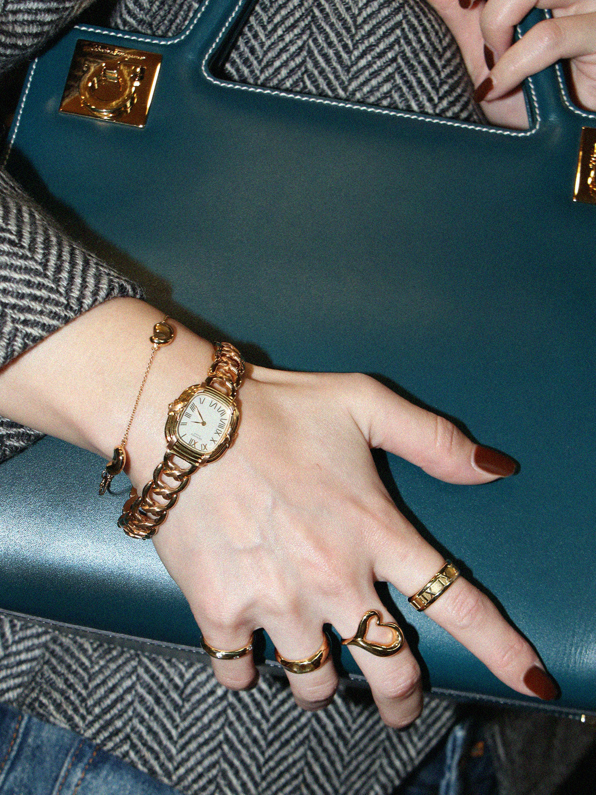 Cartier ゴールド リング ハンマード仕上げ CRB4225900 - ジュスト アン クル リング、スモールモデル