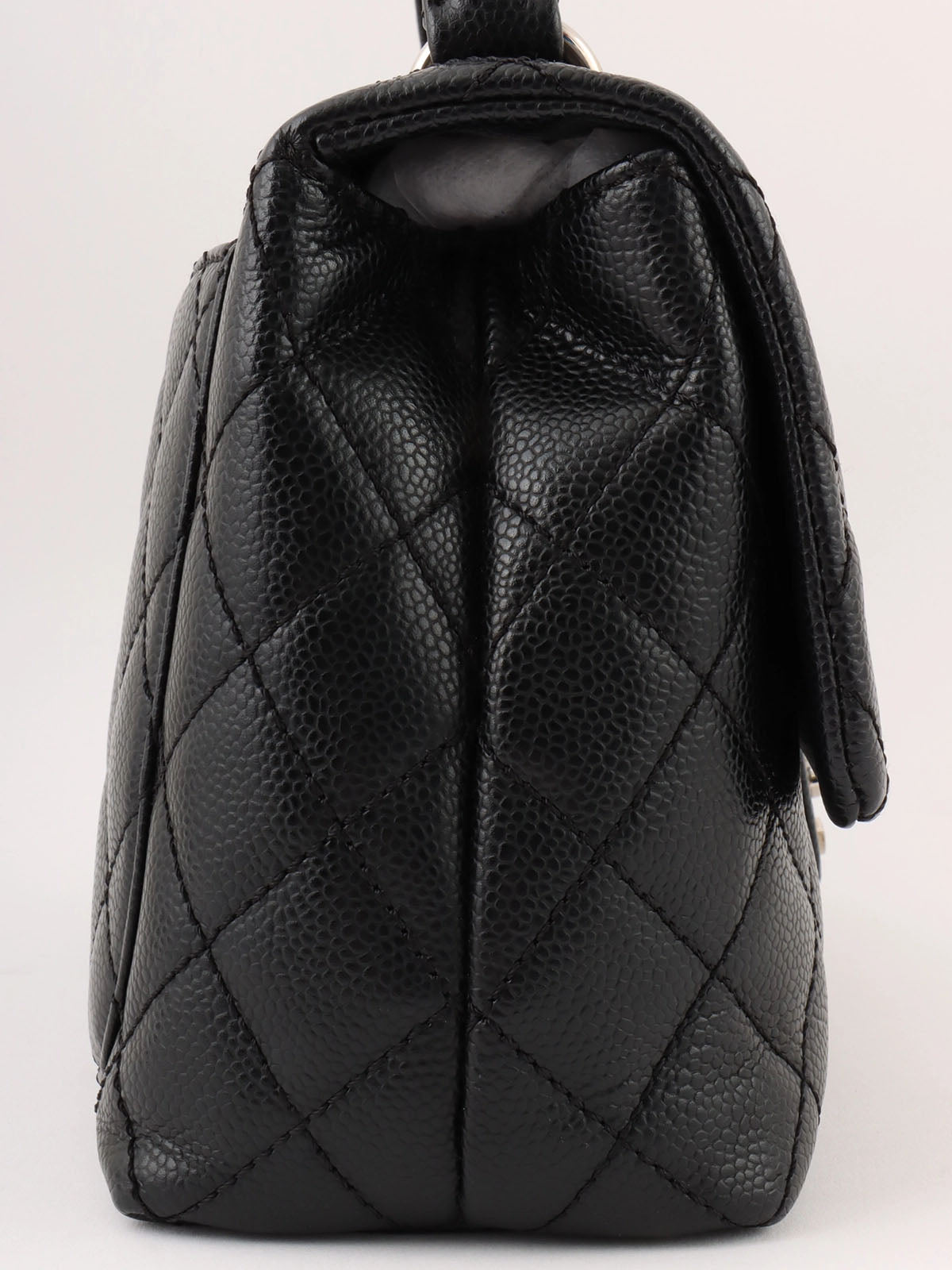 2007 Caviar Skin CC Turnlock Handbag in Black/Silver