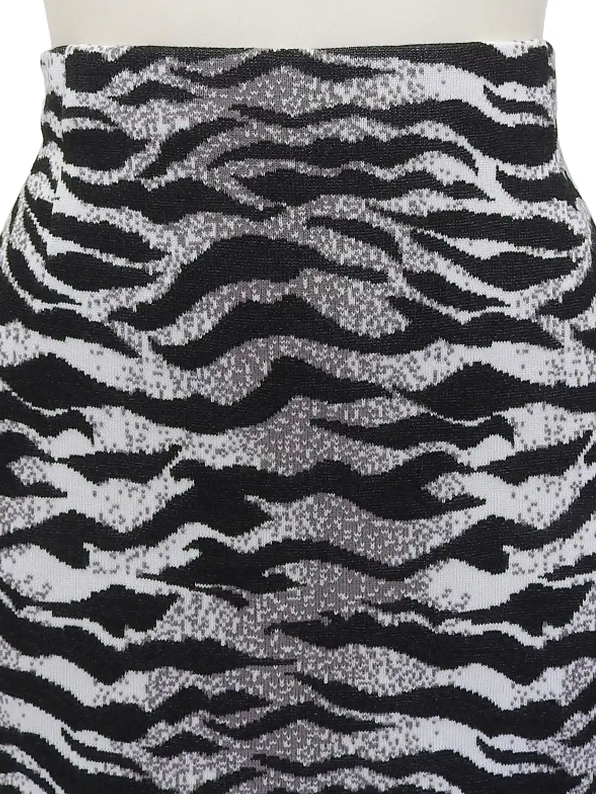Tiger Pattern Knit Skirt in Gray/Black