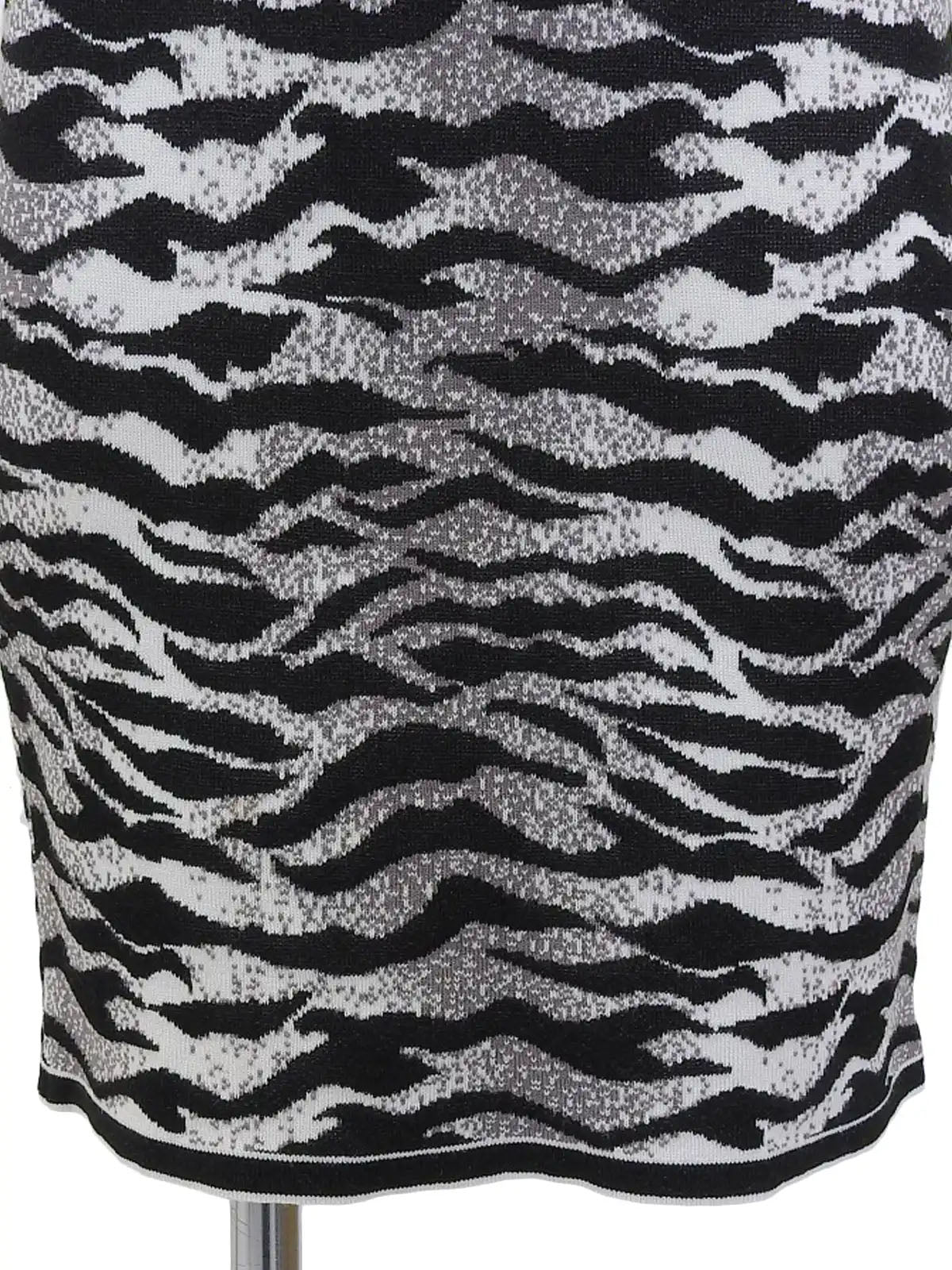 Tiger Pattern Knit Skirt in Gray/Black