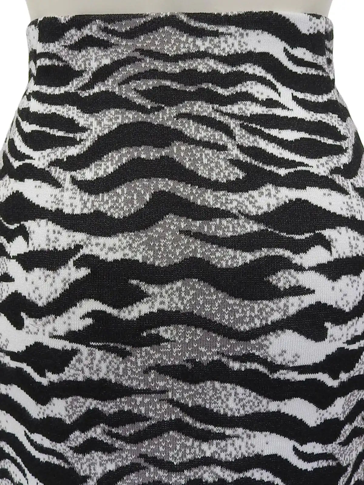 Tiger Pattern Knit Skirt in Gray/Black