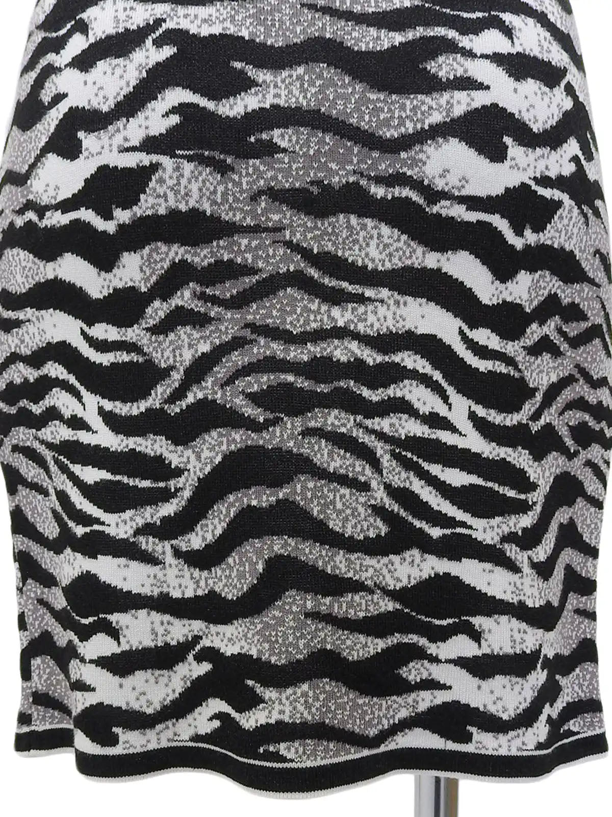 Tiger Pattern Knit Skirt in Gray/Black