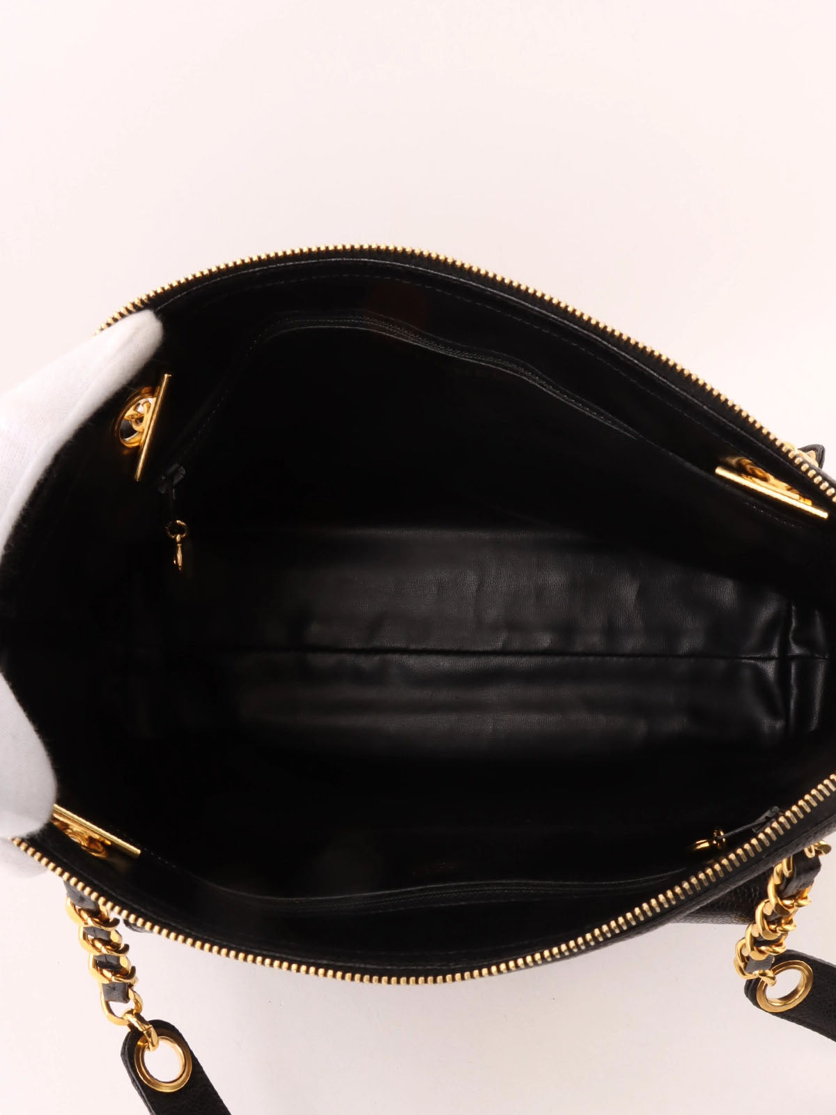 1995 Caviar Skin CC 黑色转锁链条托特包