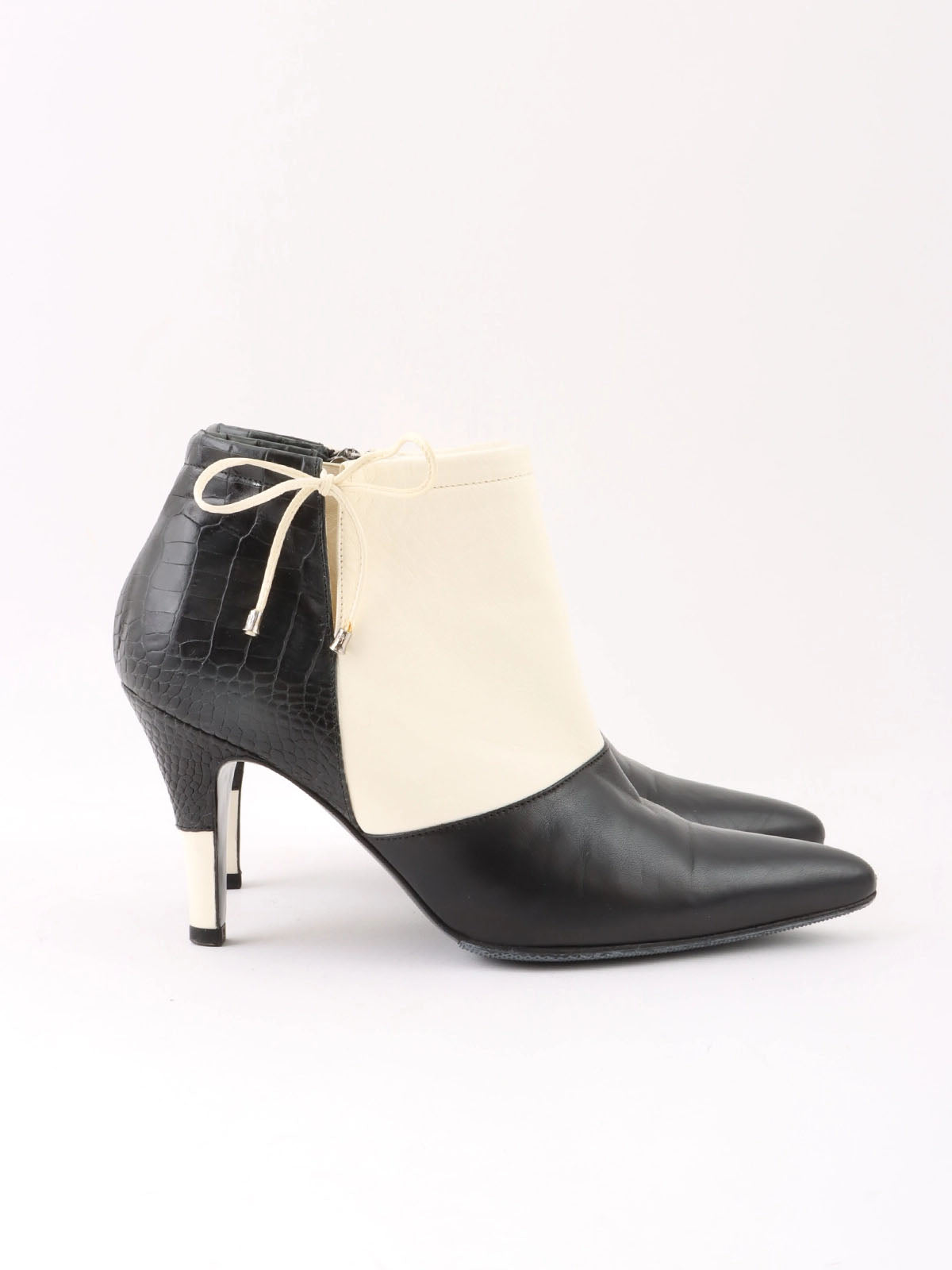Two-tone Crocodile Embossed CC Mark Zip-Up Booties Black/White