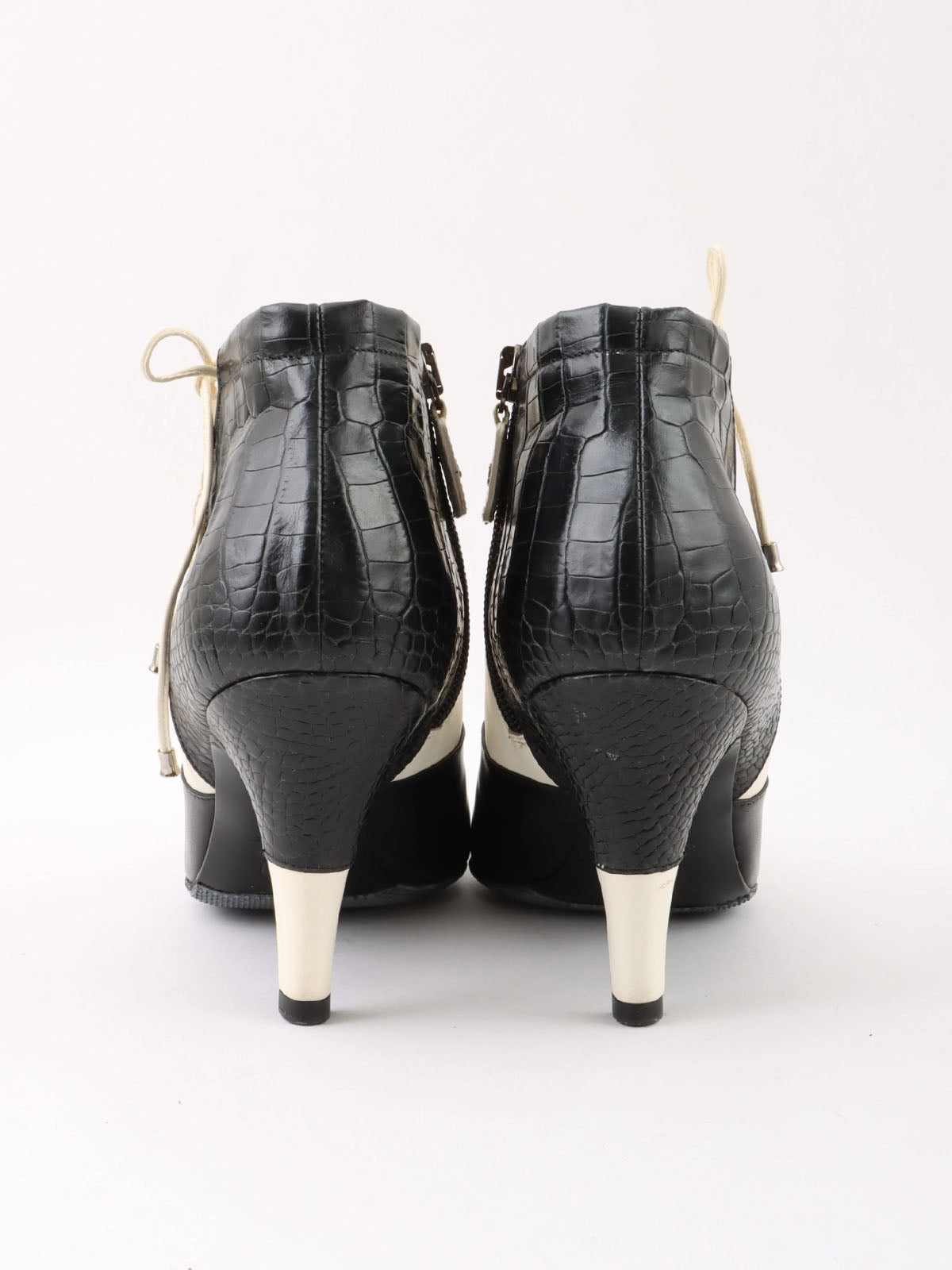 Two-tone Crocodile Embossed CC Mark Zip-Up Booties Black/White