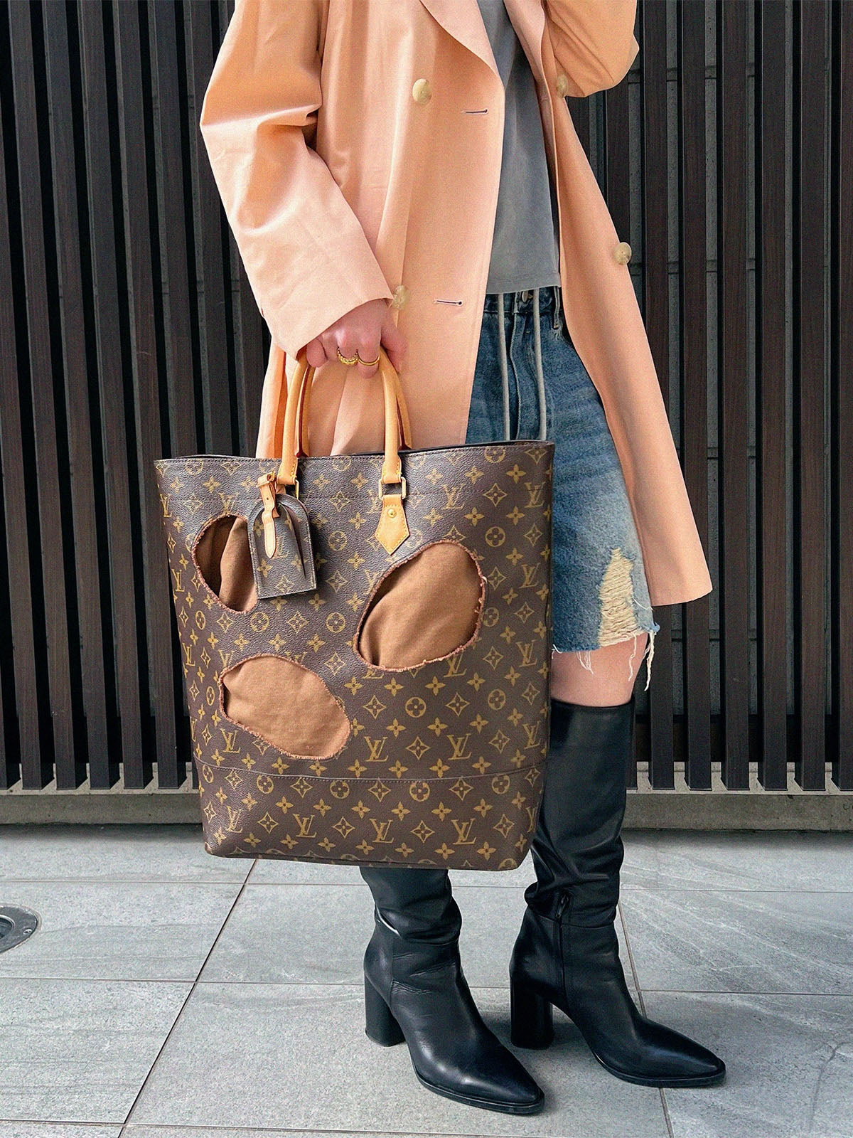 2014 Canvas Monogram Withholes Brown