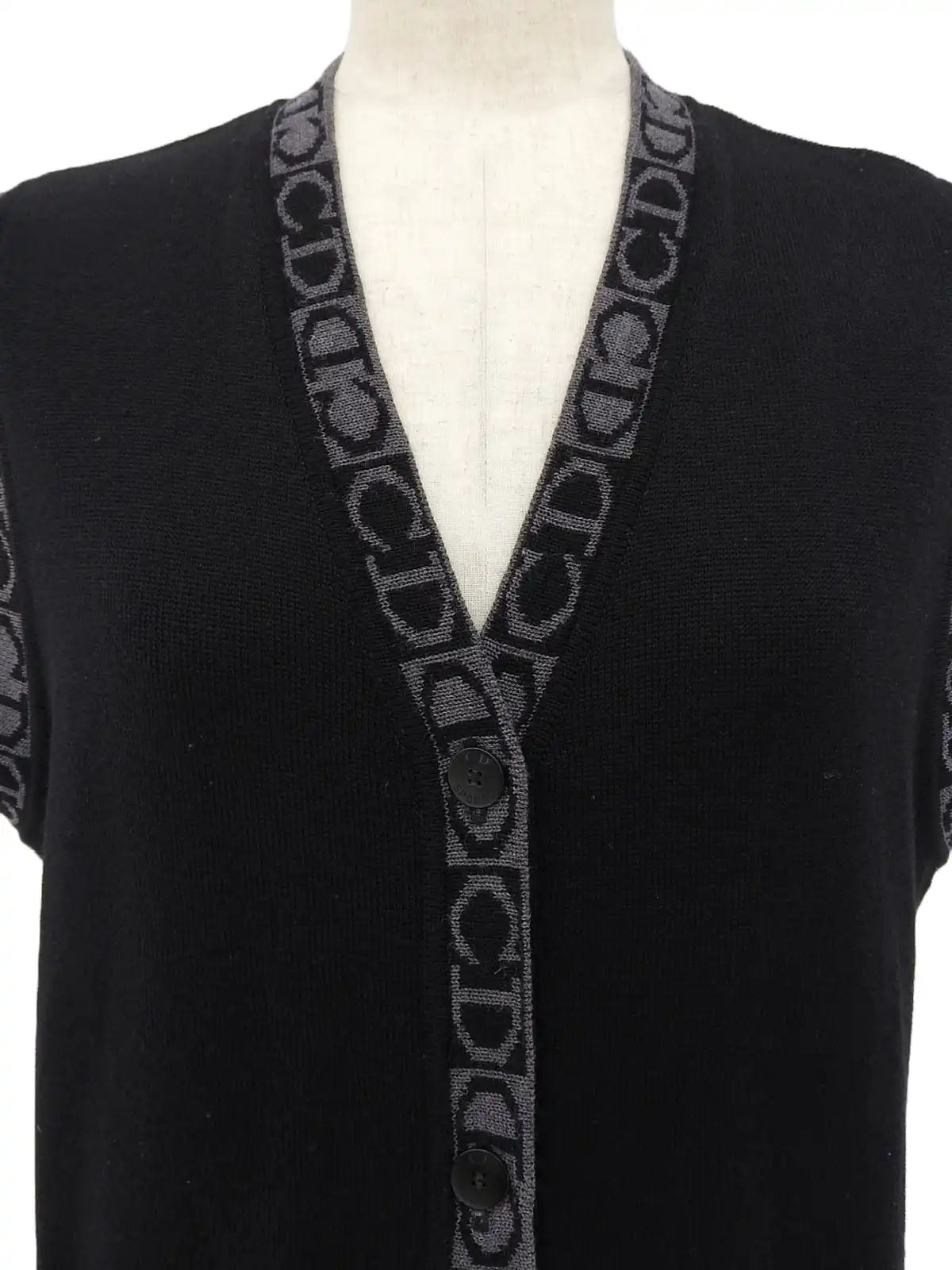Logo Pattern Knit Vest in Black