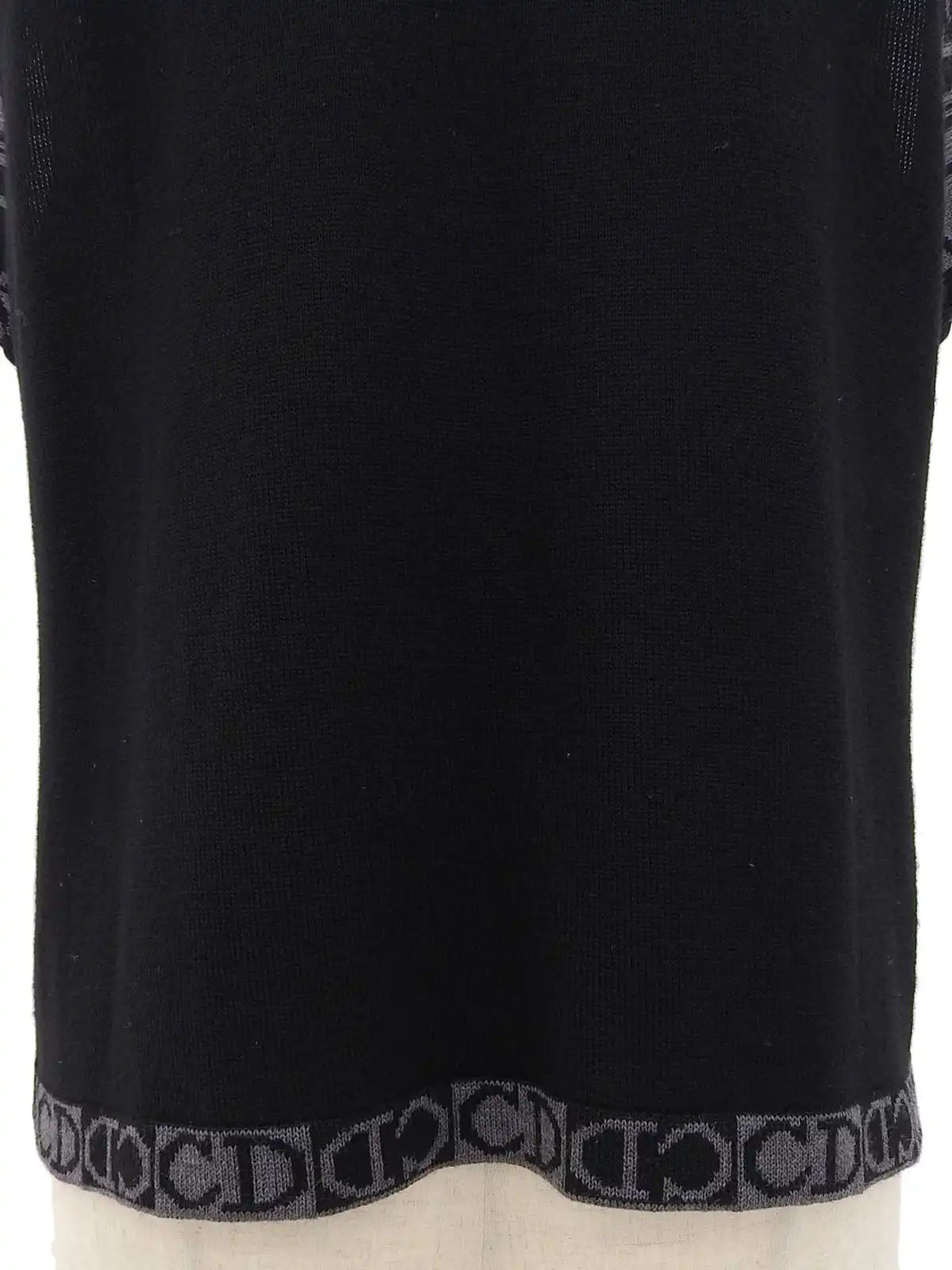 Logo Pattern Knit Vest in Black