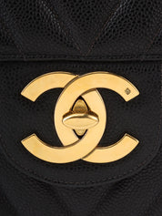 1992 Caviar Skin Chevron CC 旋转锁链大号黑色包