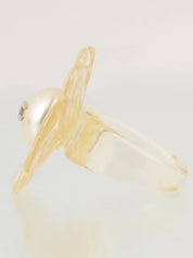 2003 年珍珠 CC 标志山茶花图案戒指(透明)