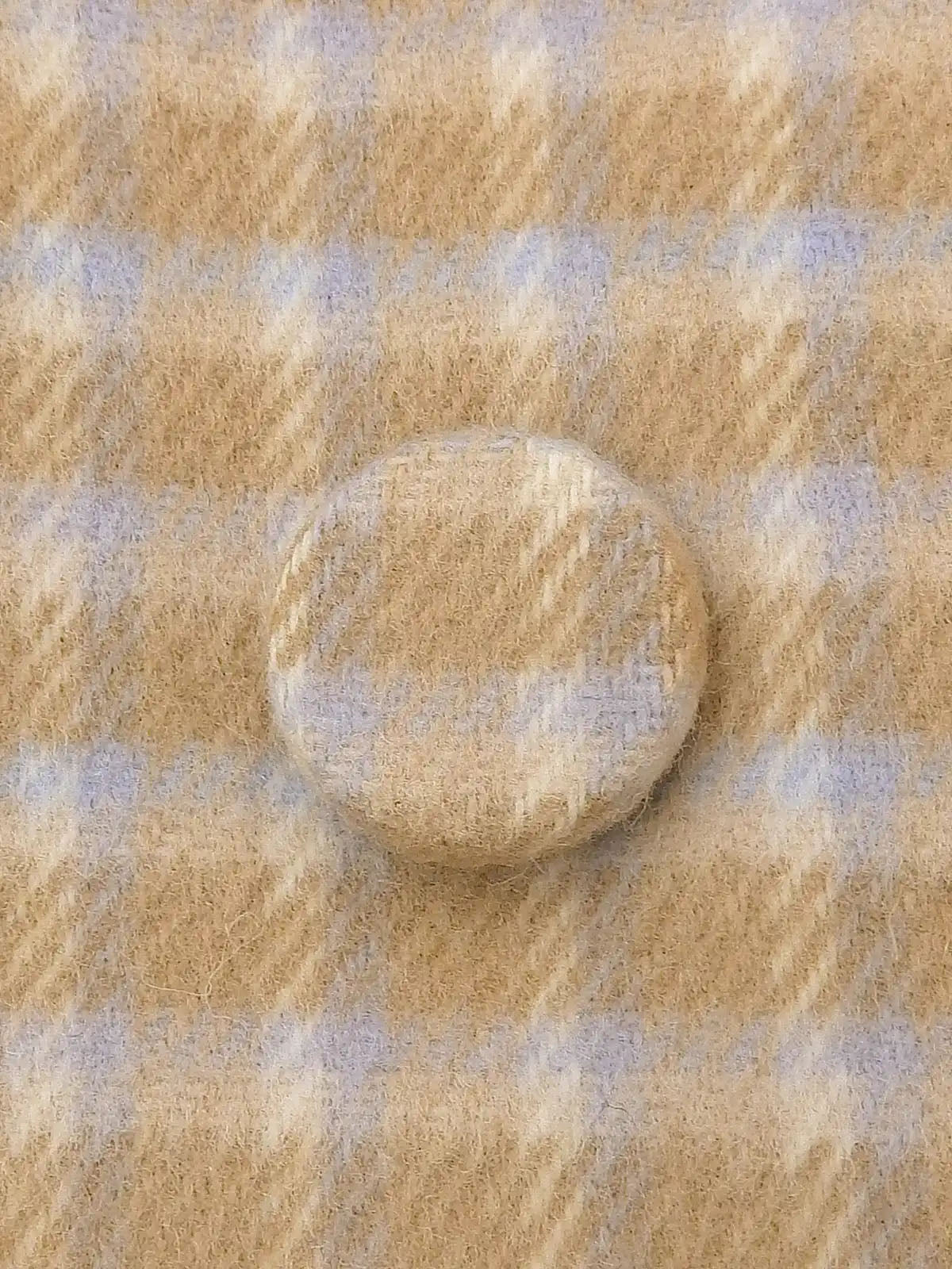 米色/浅蓝色格纹貂皮领大衣