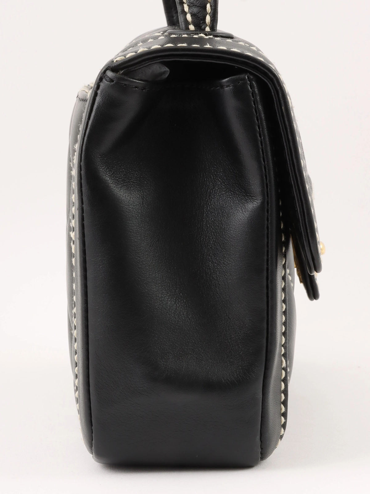 2004 Wild Stitch CC Turnlock Handbag in Black