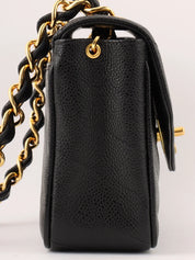 1995 Caviar Skin V-Stitch CC Turnlock Shoulder Bag in Black