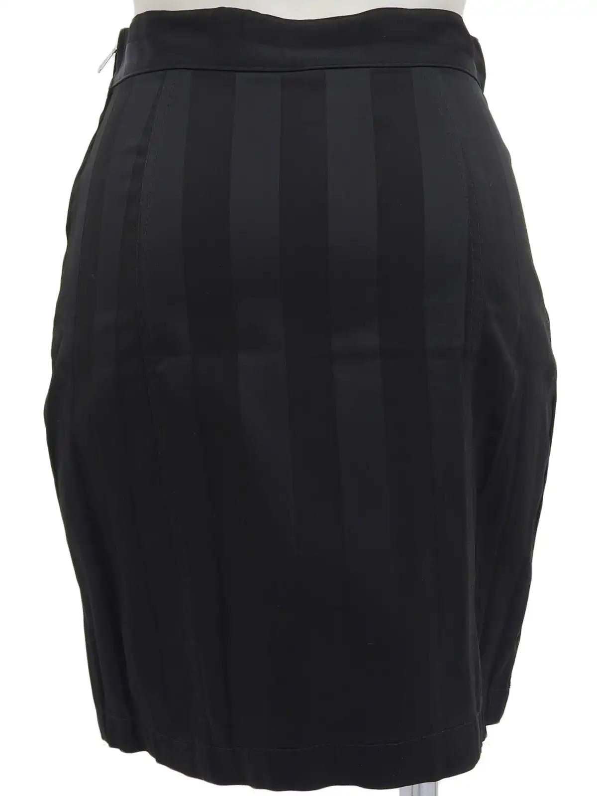 黑色条纹美杜莎纽扣套装