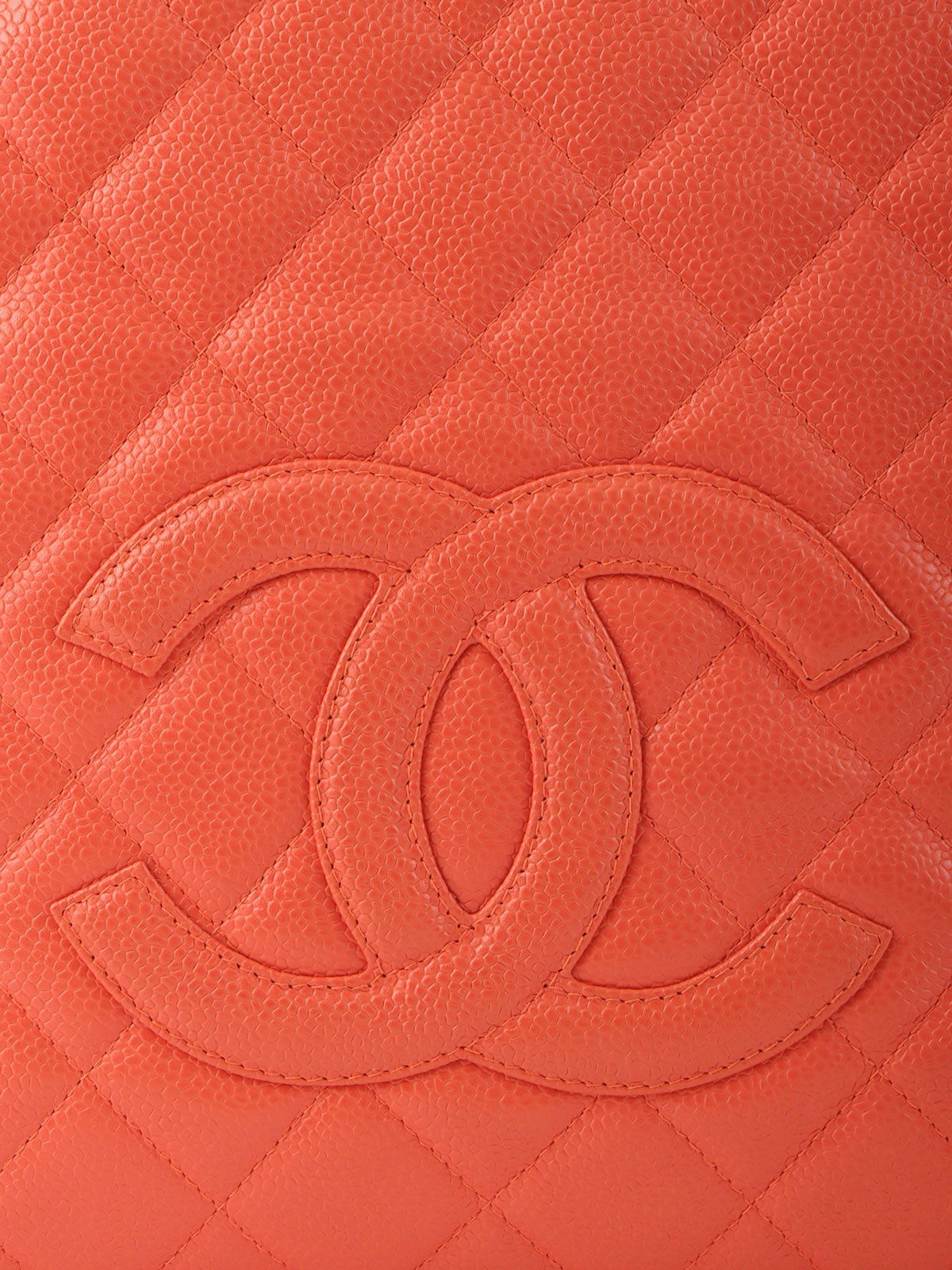 2003 Caviar Skin CC Mark 缝线链条托特包,鲑鱼粉色