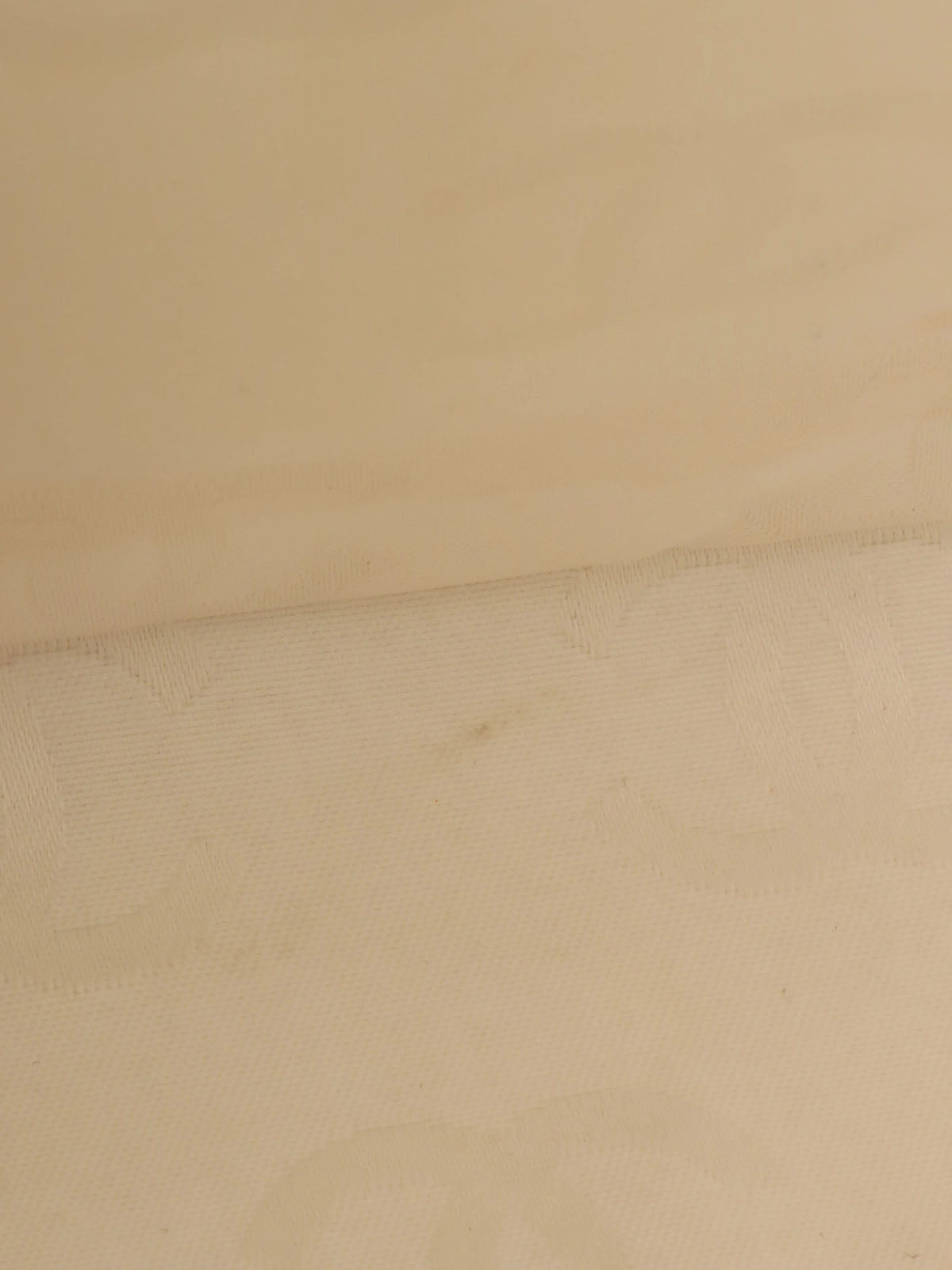 2004 Wild Stitch CC 旋锁手提包,奶油色
