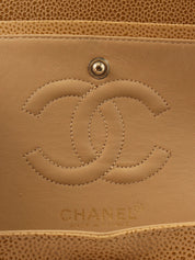 2000 Caviar Skin 经典翻盖链条包,23厘米,米色