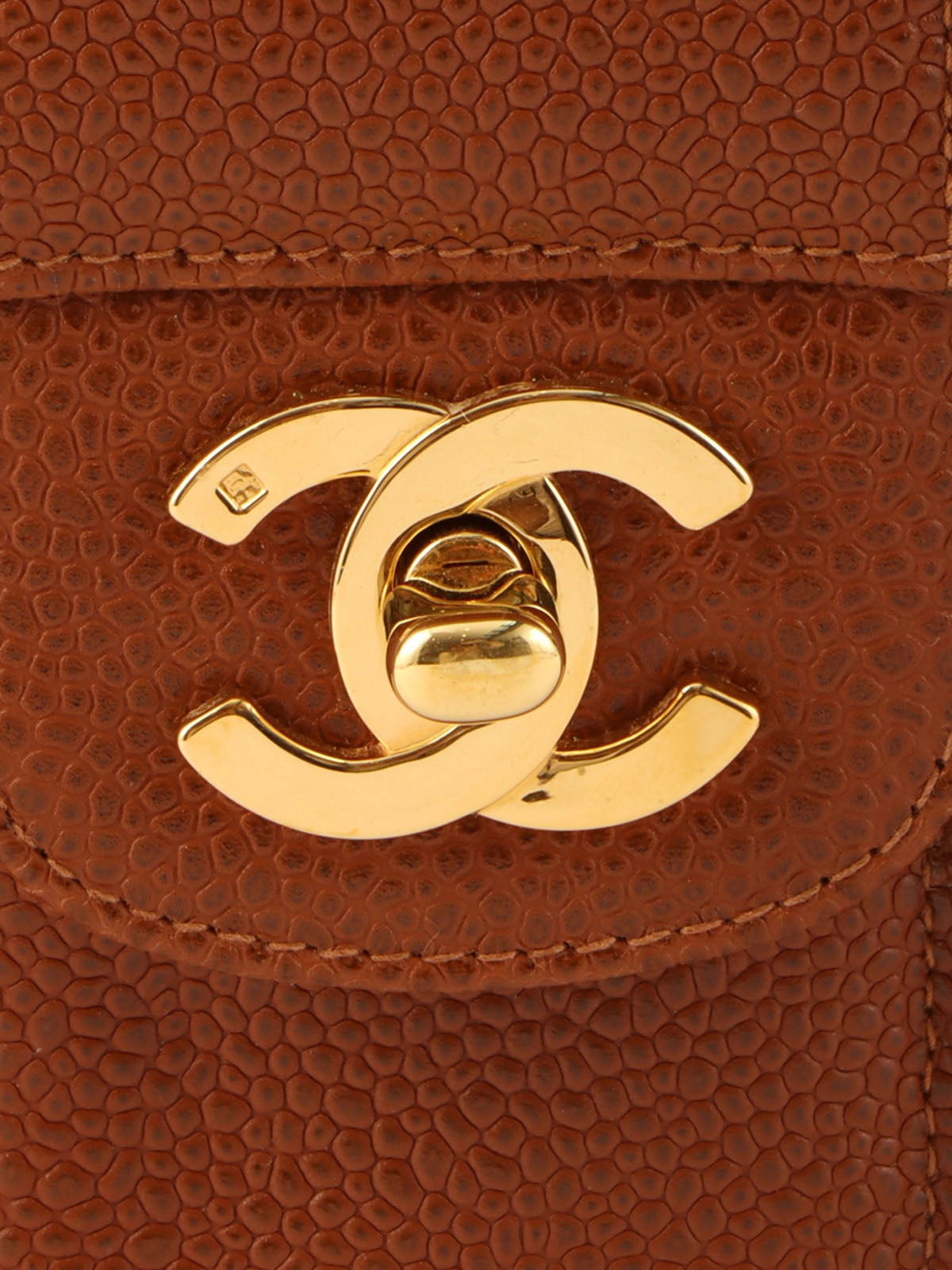 1992 Mademoiselle Caviar Skin Stitch CC 旋锁链条托特包(驼色)
