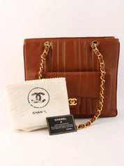 1992 Mademoiselle Caviar Skin Stitch CC 旋锁链条托特包(驼色)