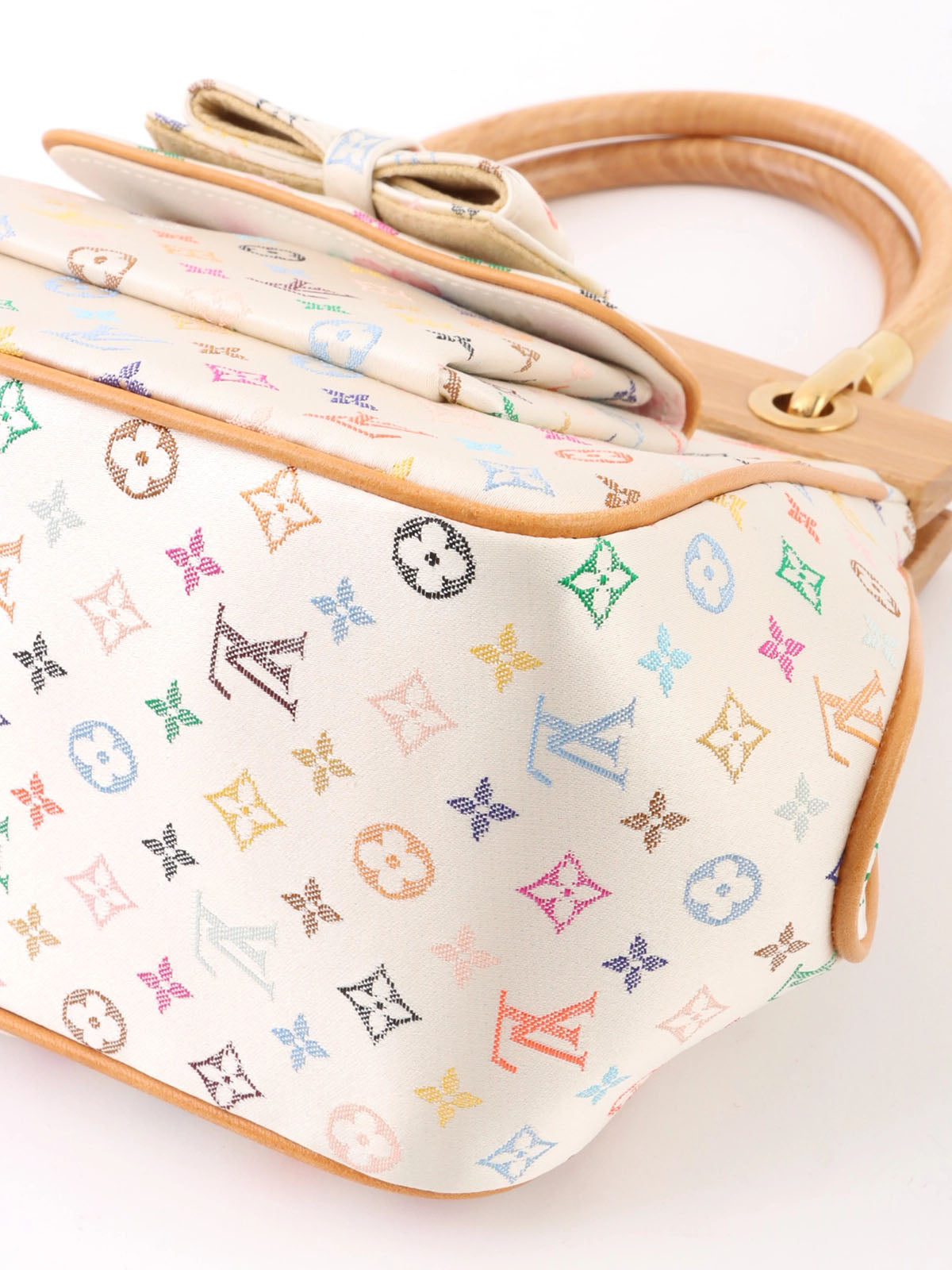 2003 年 Monogram Satin Abelia Blanc