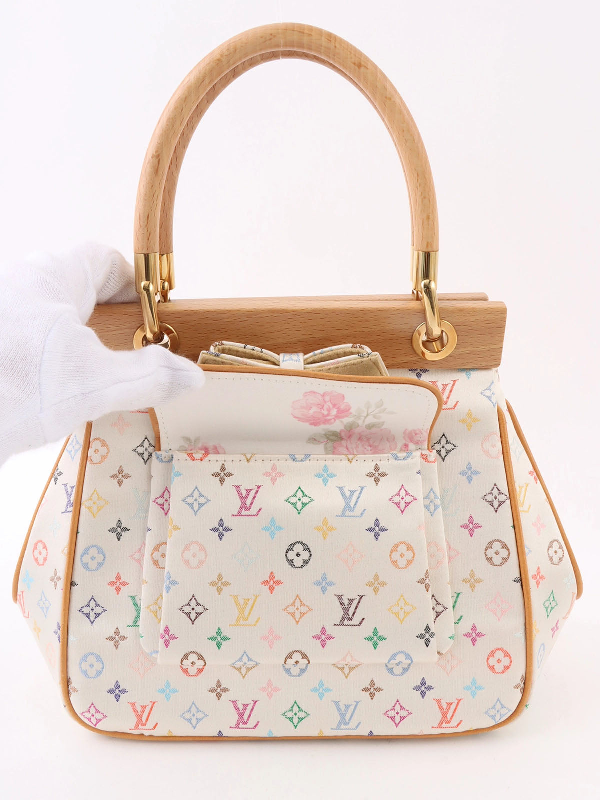 2003 年 Monogram Satin Abelia Blanc