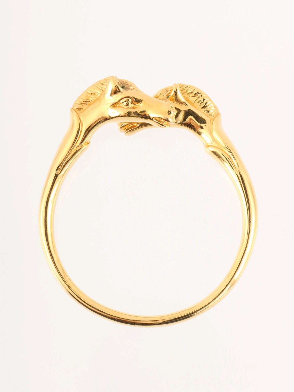 Cheval 马手镯金