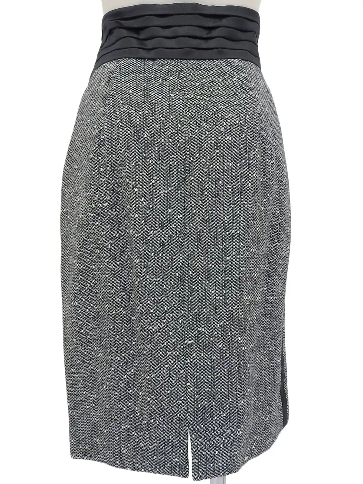 Tweed Lame Design Button Set in Gray/Black