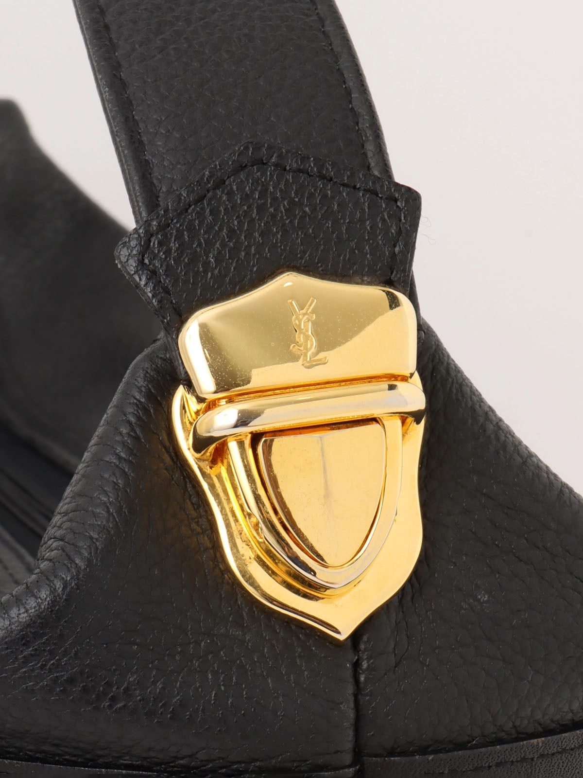 Diamond Cut Vanity Bag Black