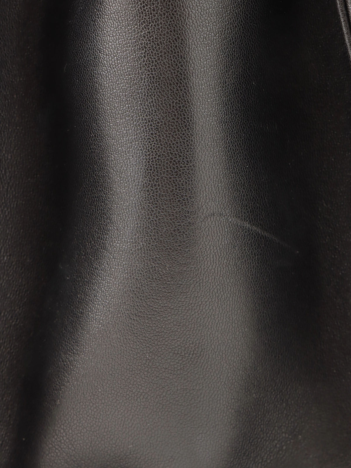 ロゴプレートキルティングハンドバッグ ブラック