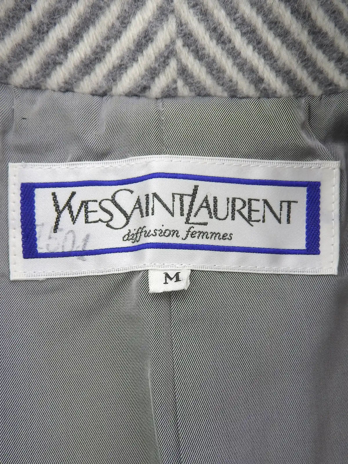 Herringbone pattern double-breasted long coat in gray/white