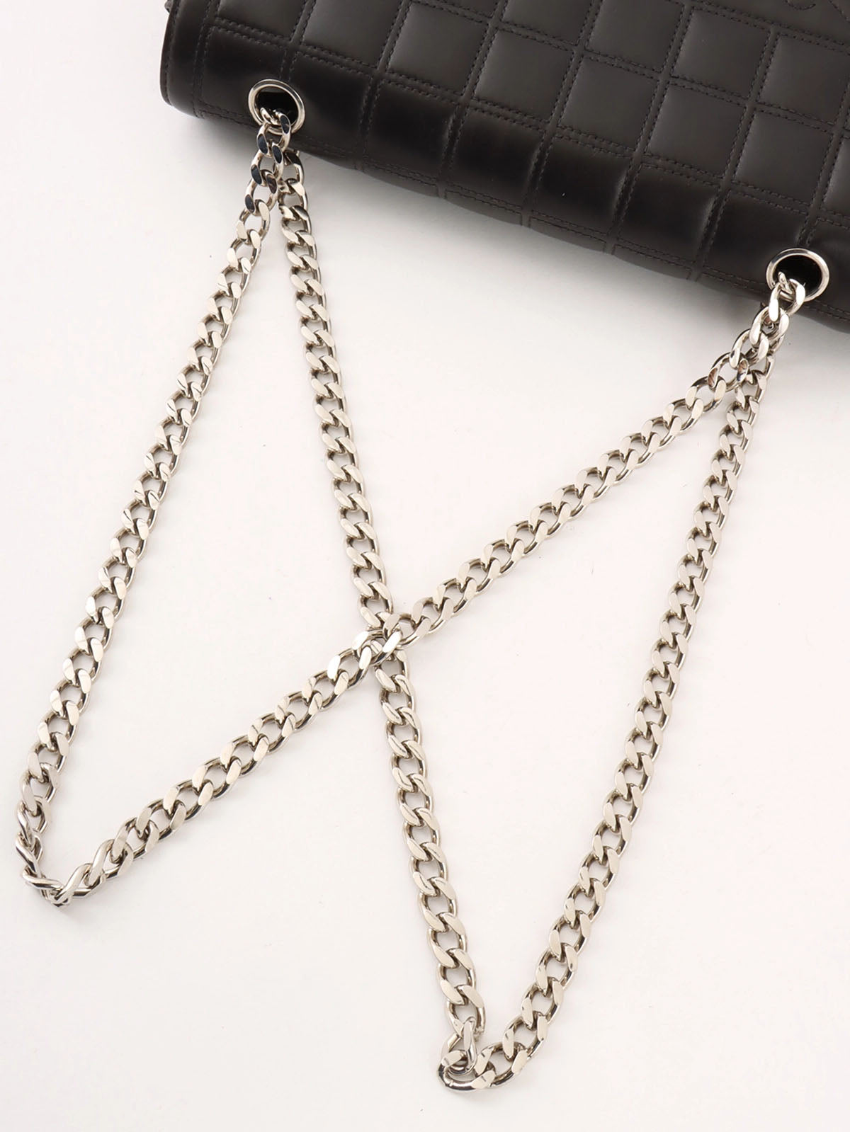 2000 Chocolate Bar 2.55cc Mark Chain Bag, Black