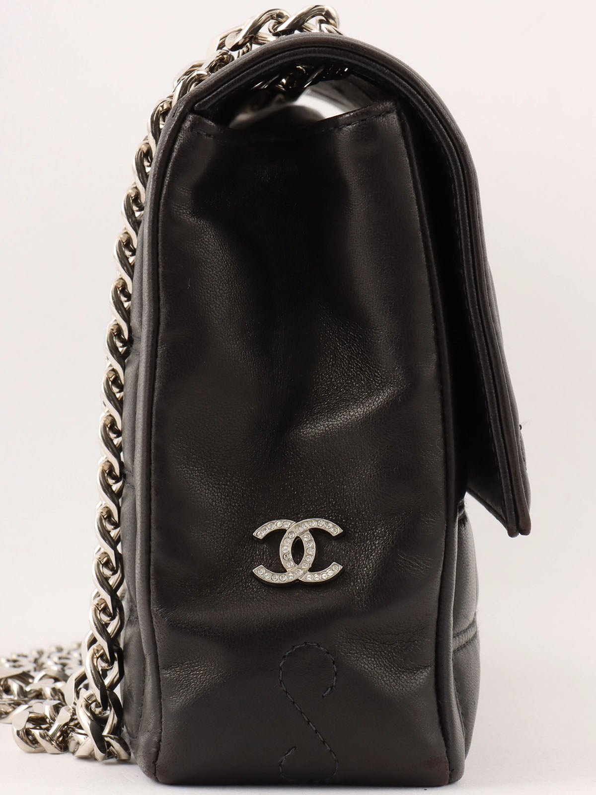 2000 Chocolate Bar 2.55cc Mark Chain Bag, Black