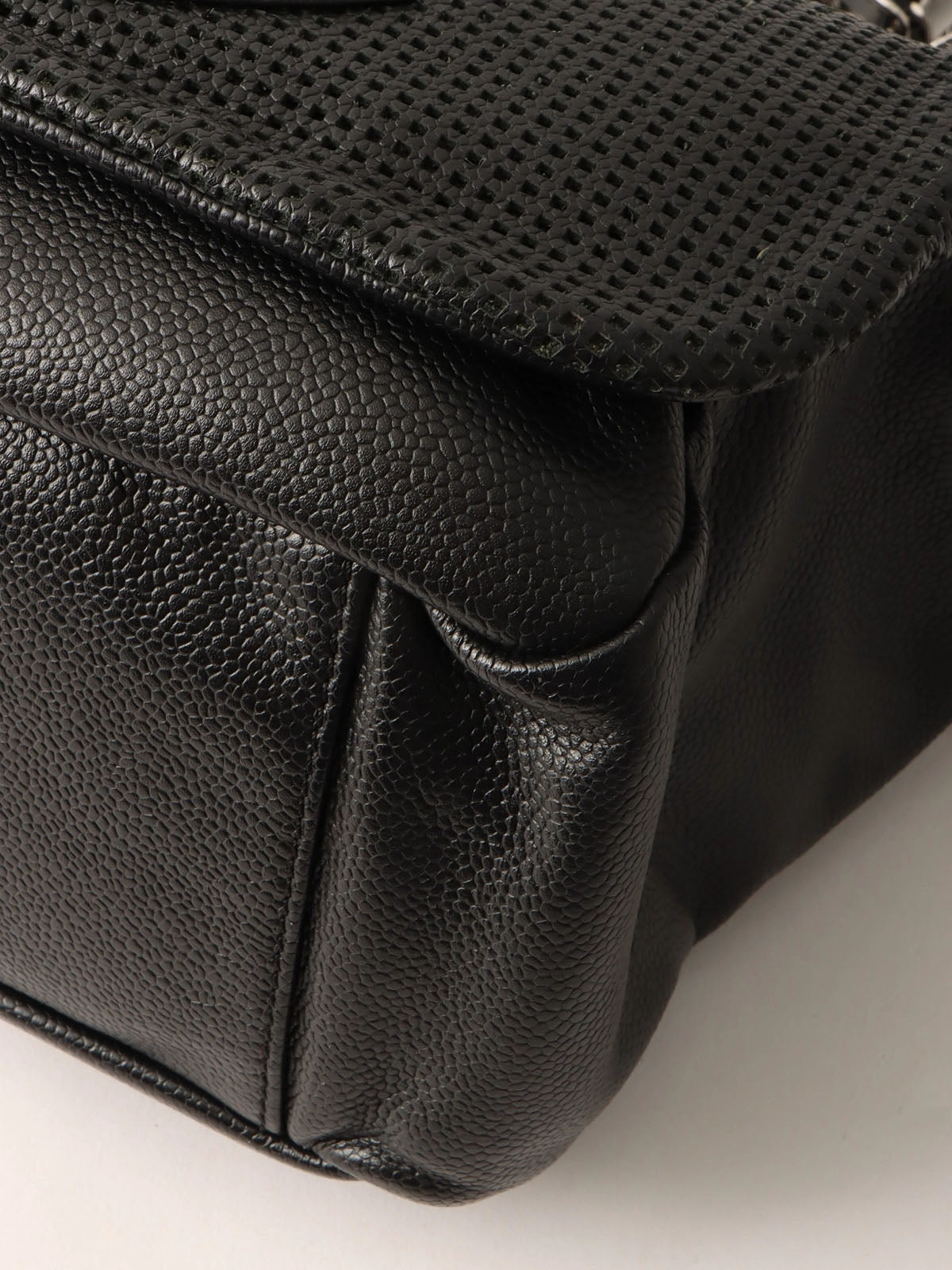 2004 CC mark punched chain shoulder bag black