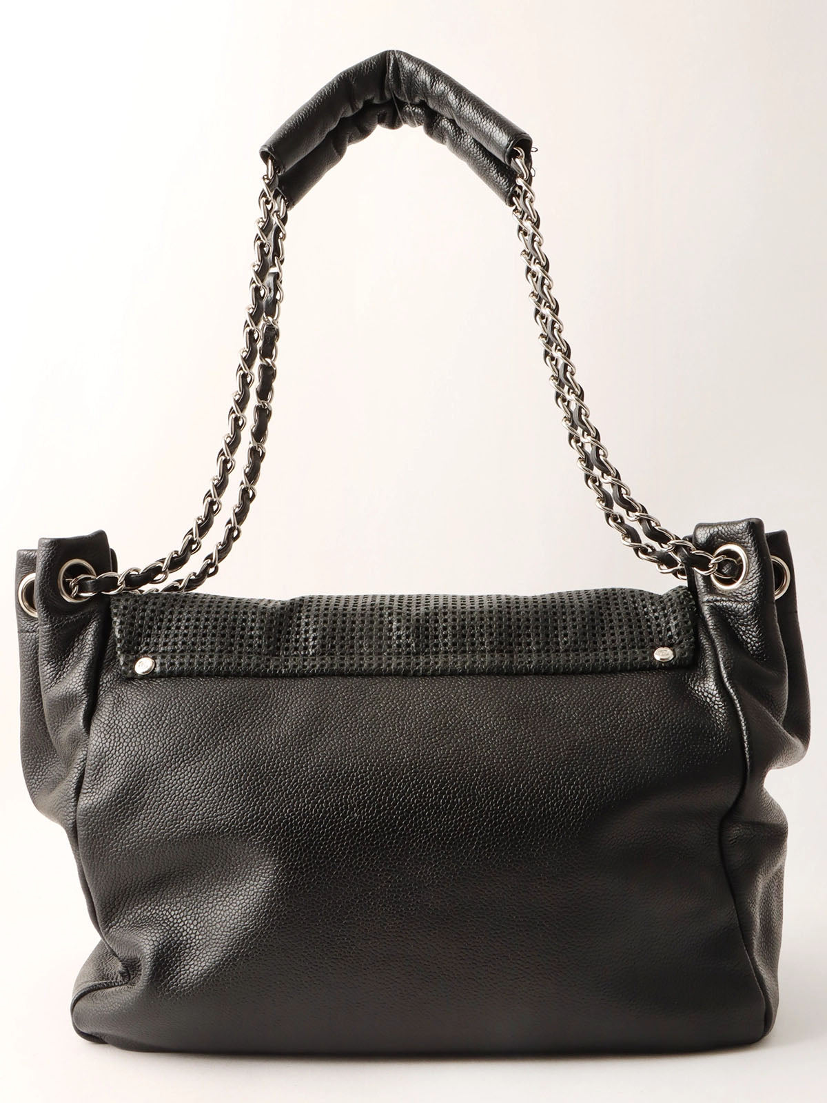 2004 CC mark punched chain shoulder bag black