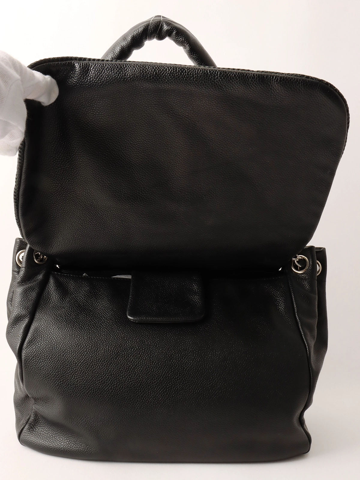 2004 CC mark punched chain shoulder bag black