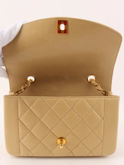 1992 Diana 翻盖链条包,22厘米,米色