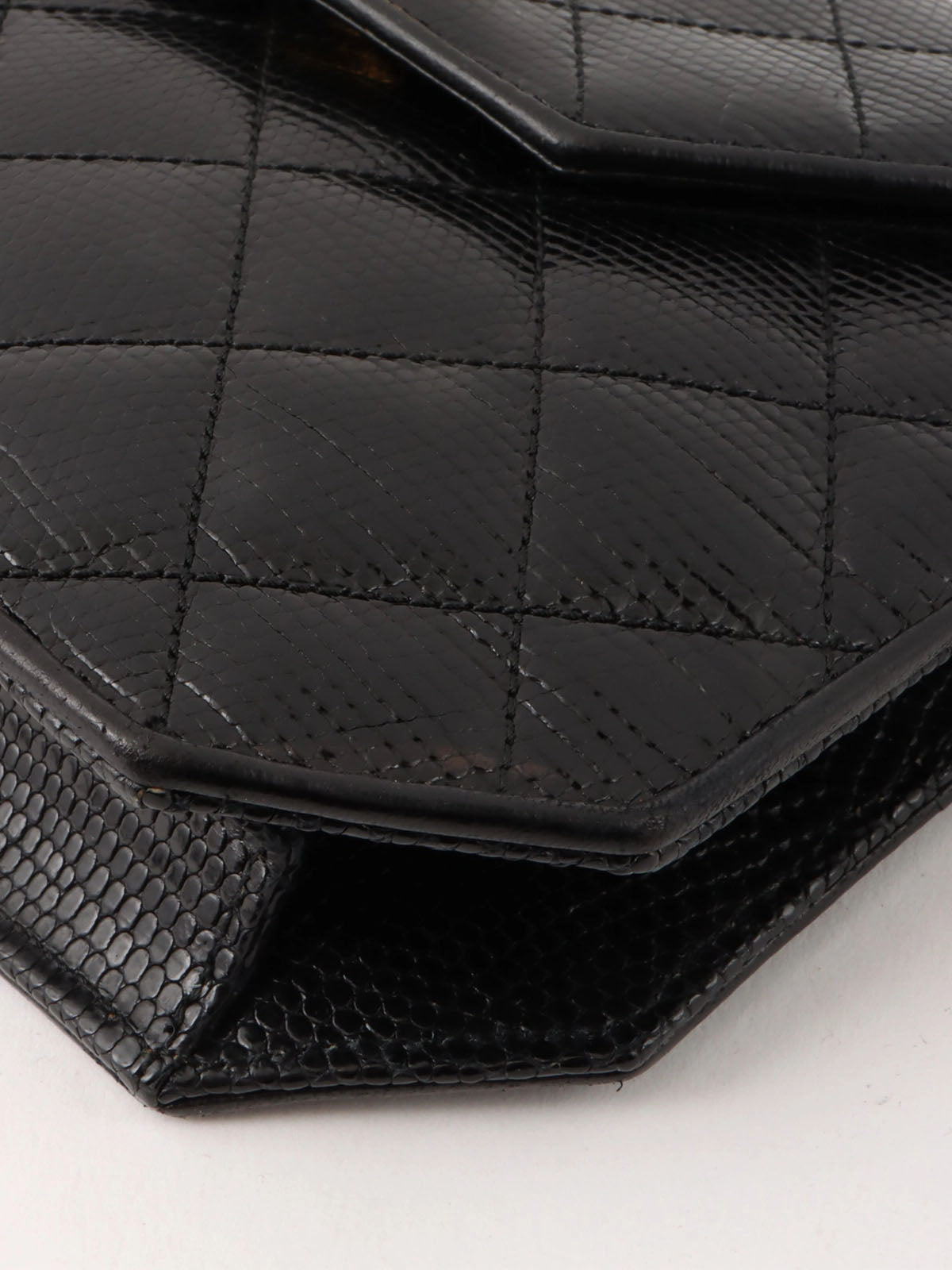 1990's Lizard Octagon CC Turnlock Chain Shoulder Bag in Black