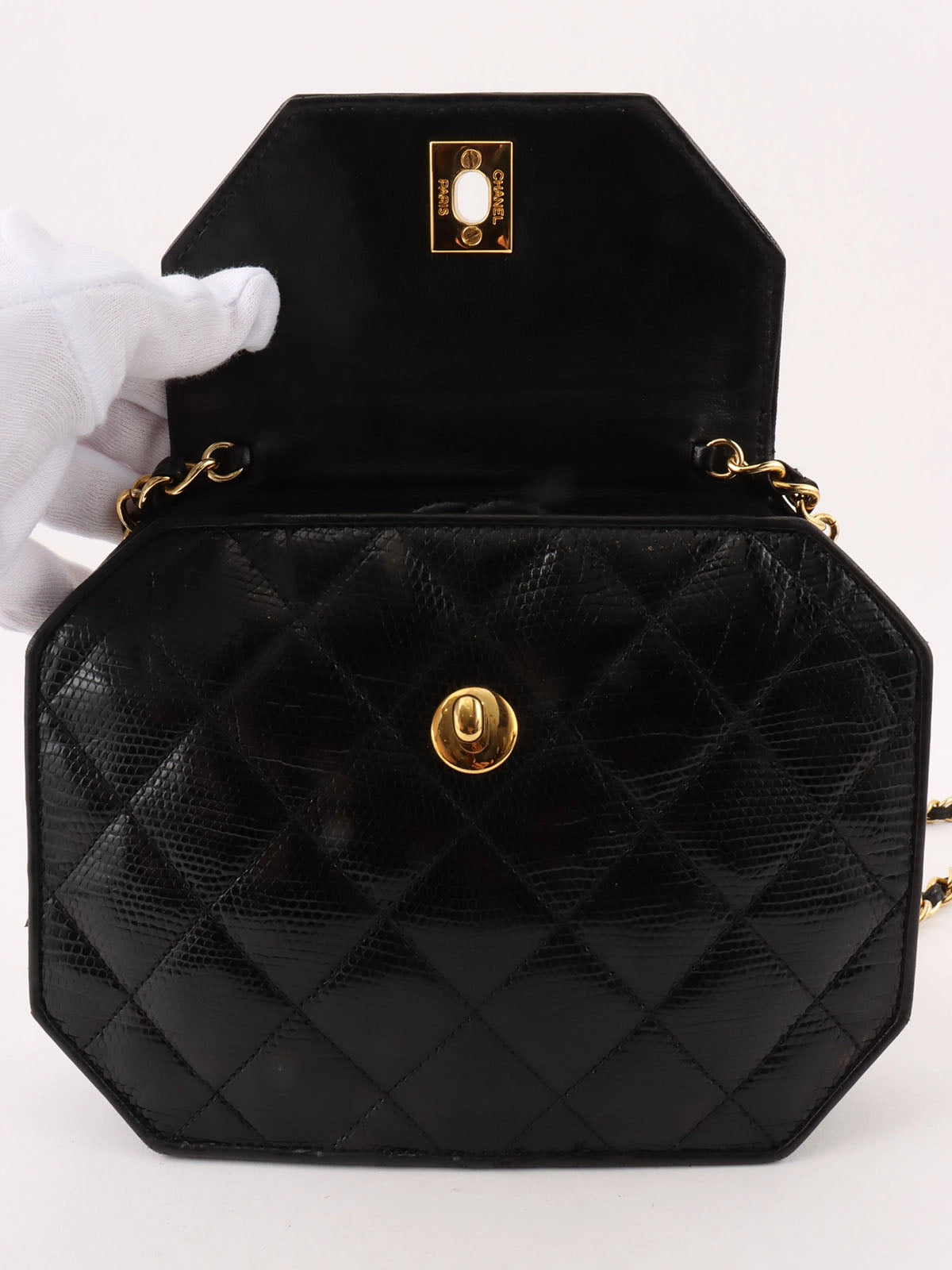 1990's Lizard Octagon CC Turnlock Chain Shoulder Bag in Black