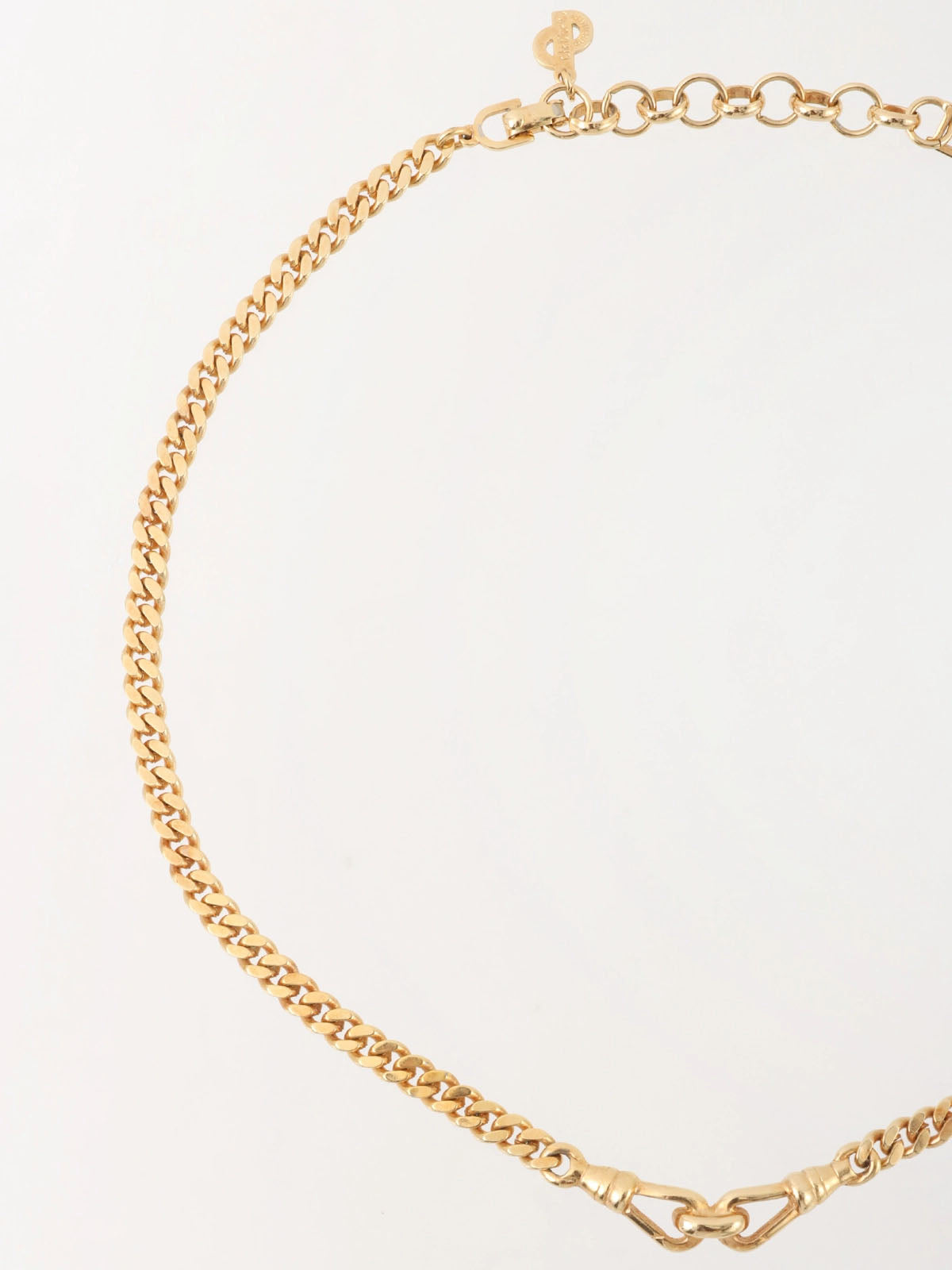 Hook Motif Chain Necklace Gold