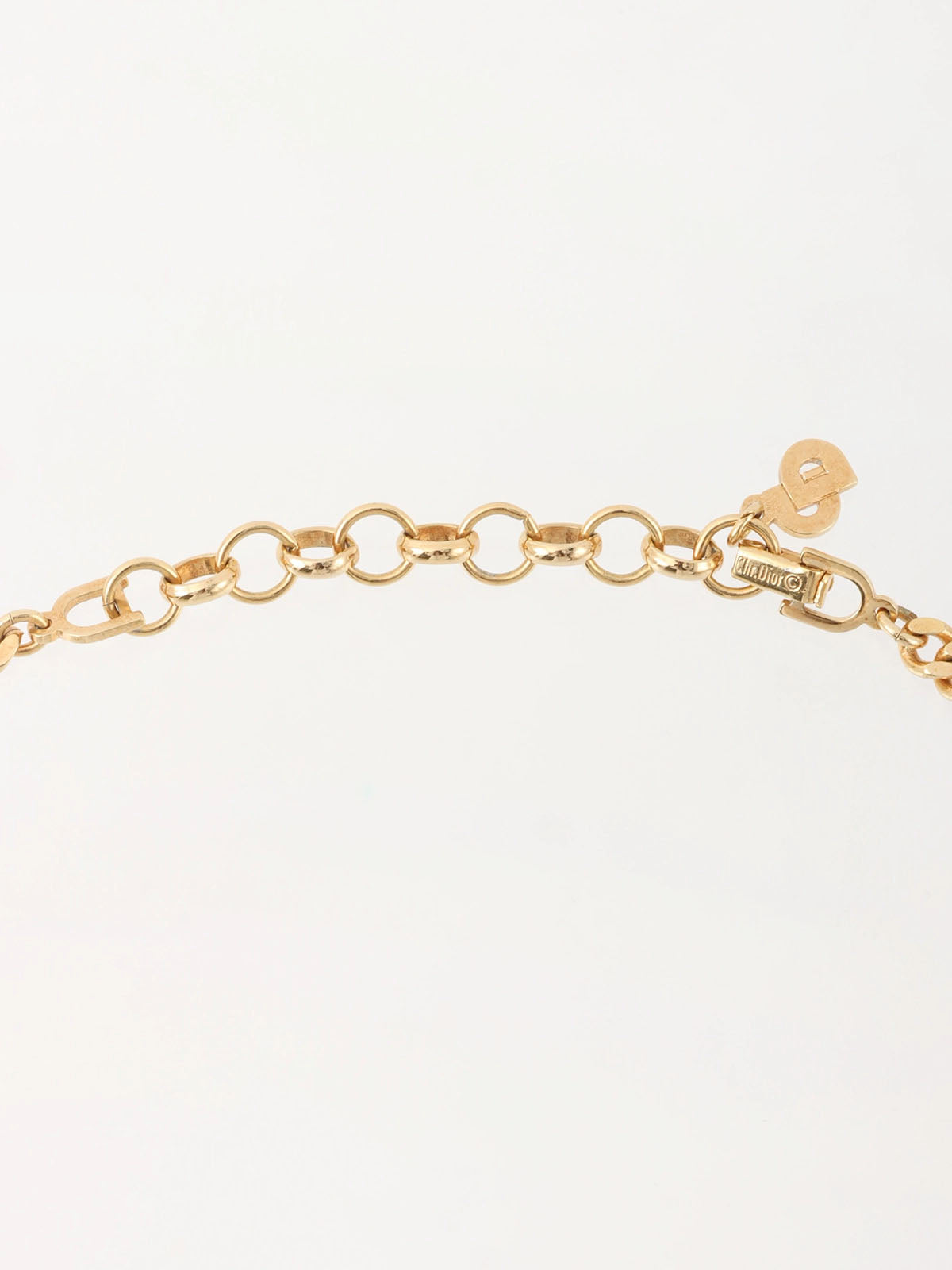 Hook Motif Chain Necklace Gold