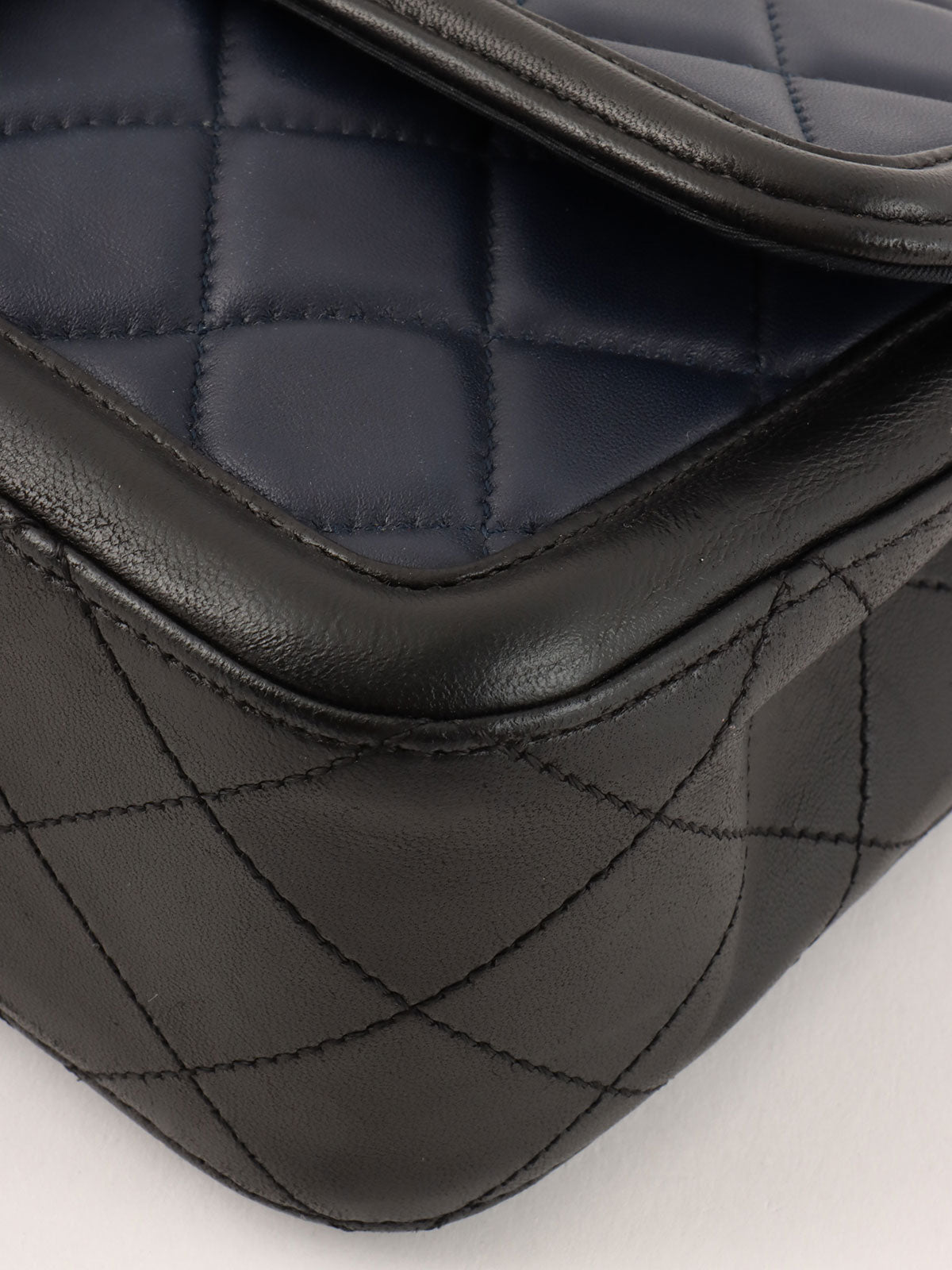 2014 Bicolor CC Mark Chain Shoulder Bag Navy/Black