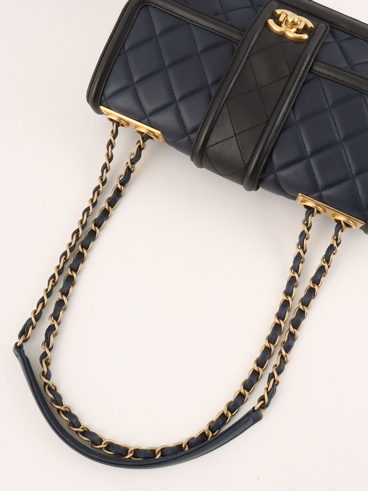 2014 Bicolor CC Mark Chain Shoulder Bag Navy/Black