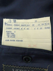 海军蓝格纹徽标纽扣夹克