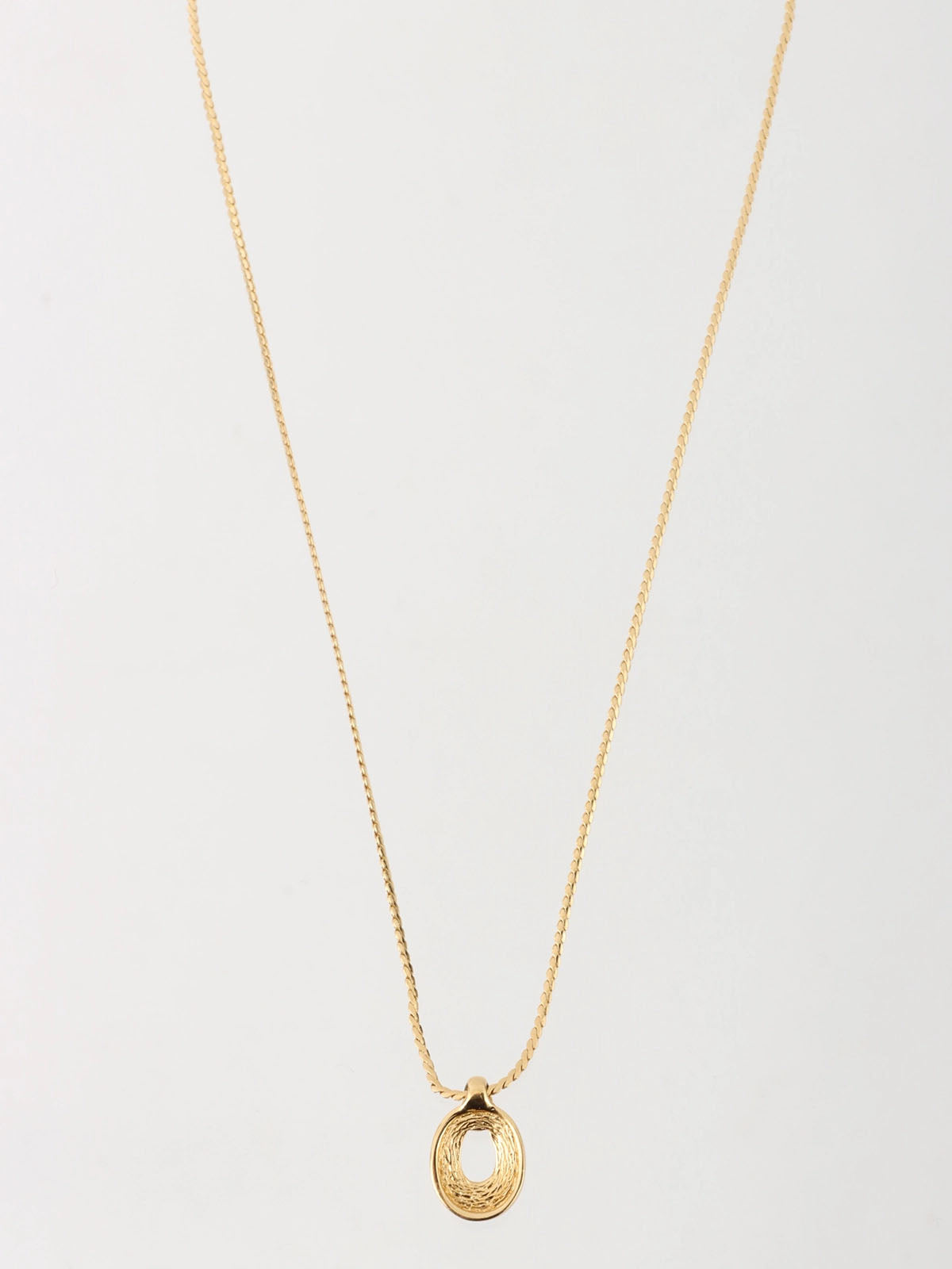 Rhinestone Oval Motif Necklace Gold