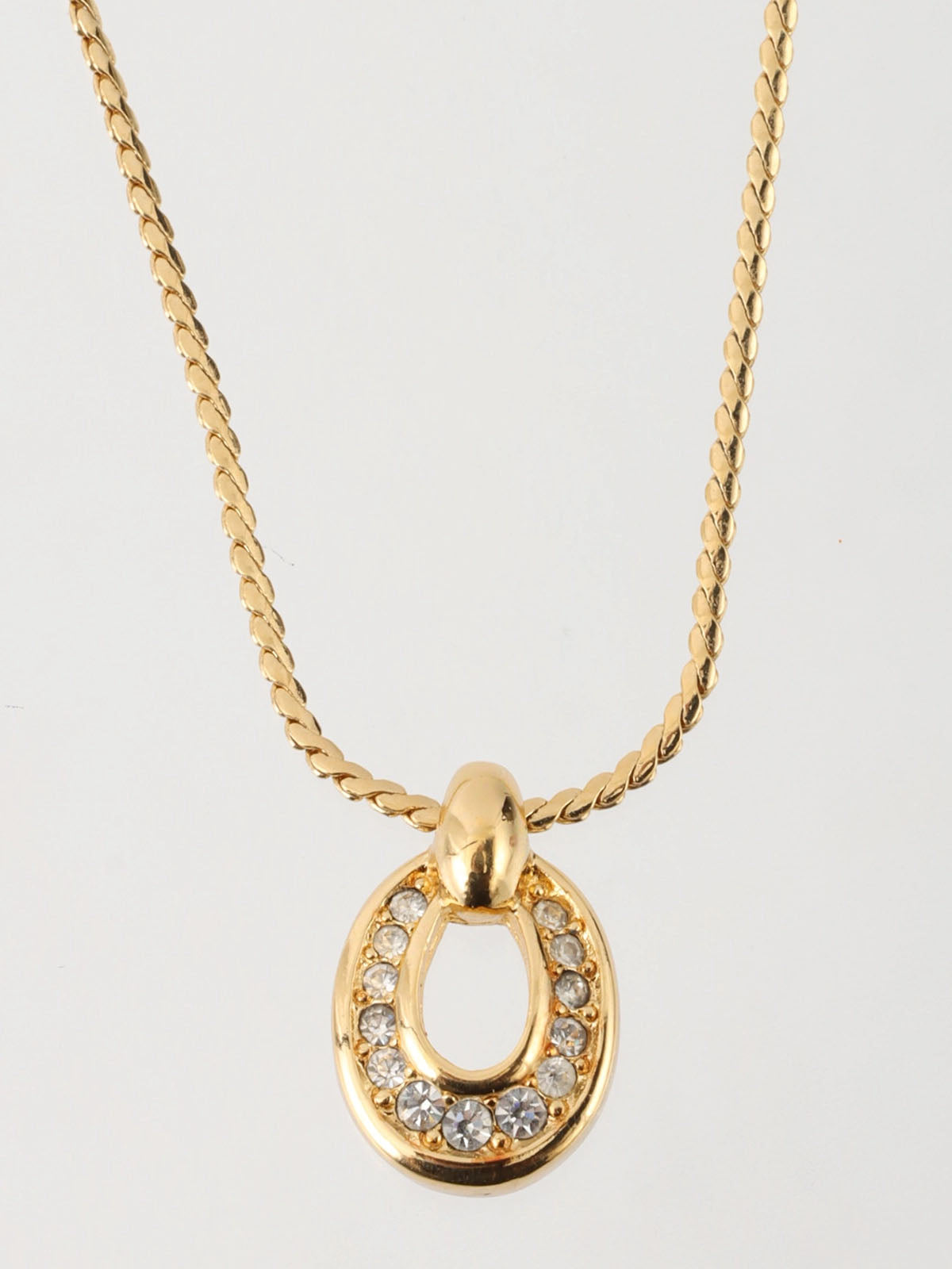 Rhinestone Oval Motif Necklace Gold