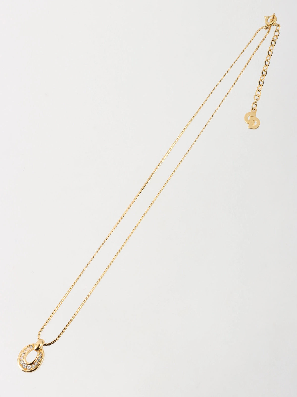 Rhinestone Oval Motif Necklace Gold