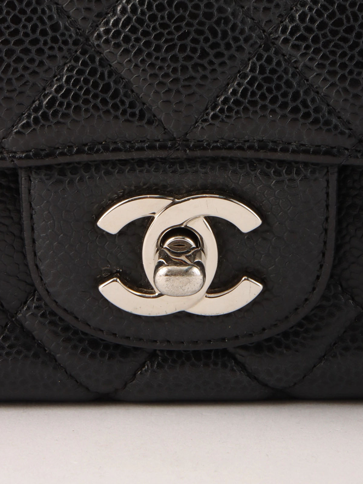 2009 Caviar Skin 经典翻盖链条包 25厘米 黑色