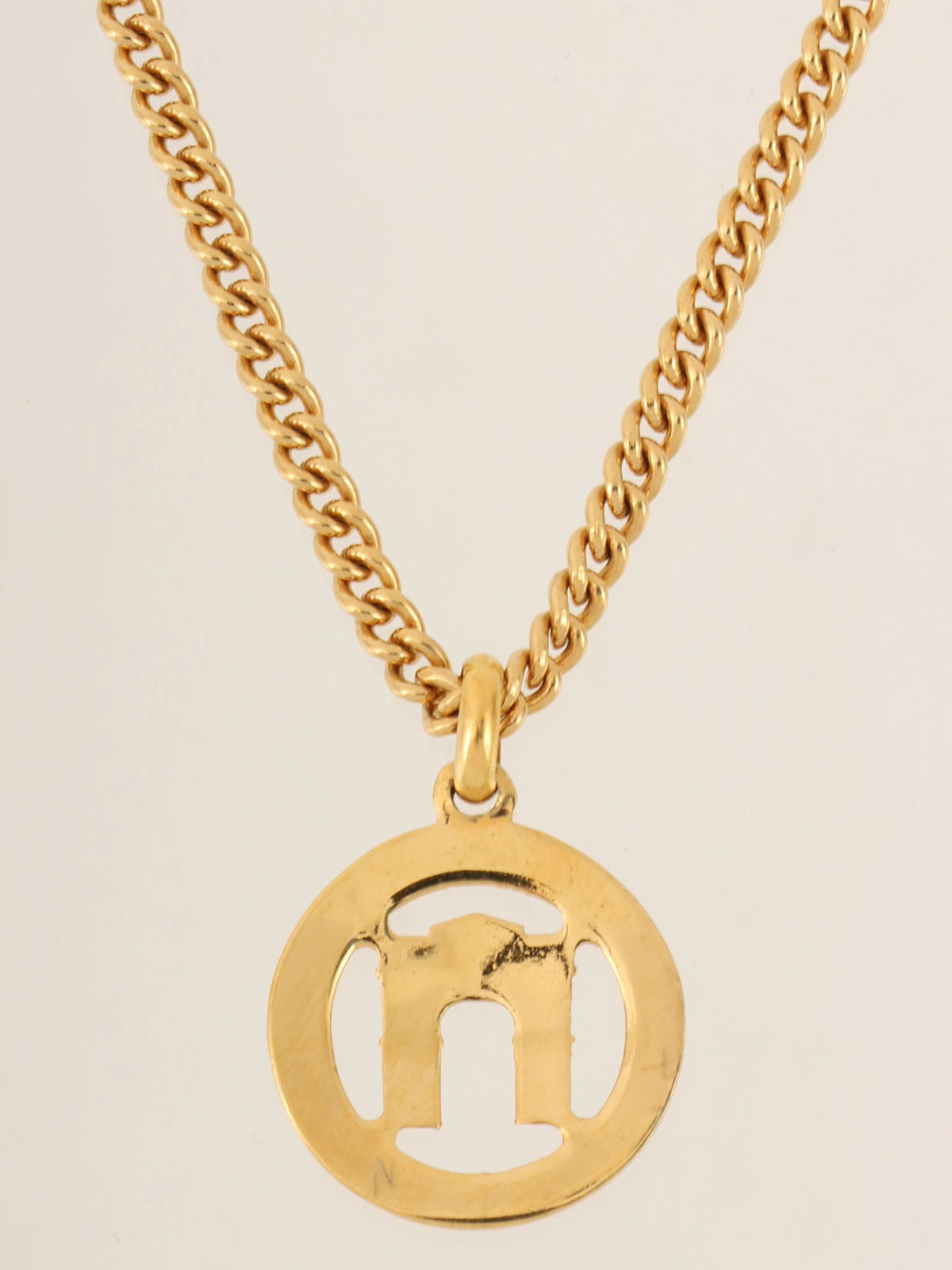 Rhinestone Triomphe Arch Necklace in Gold
