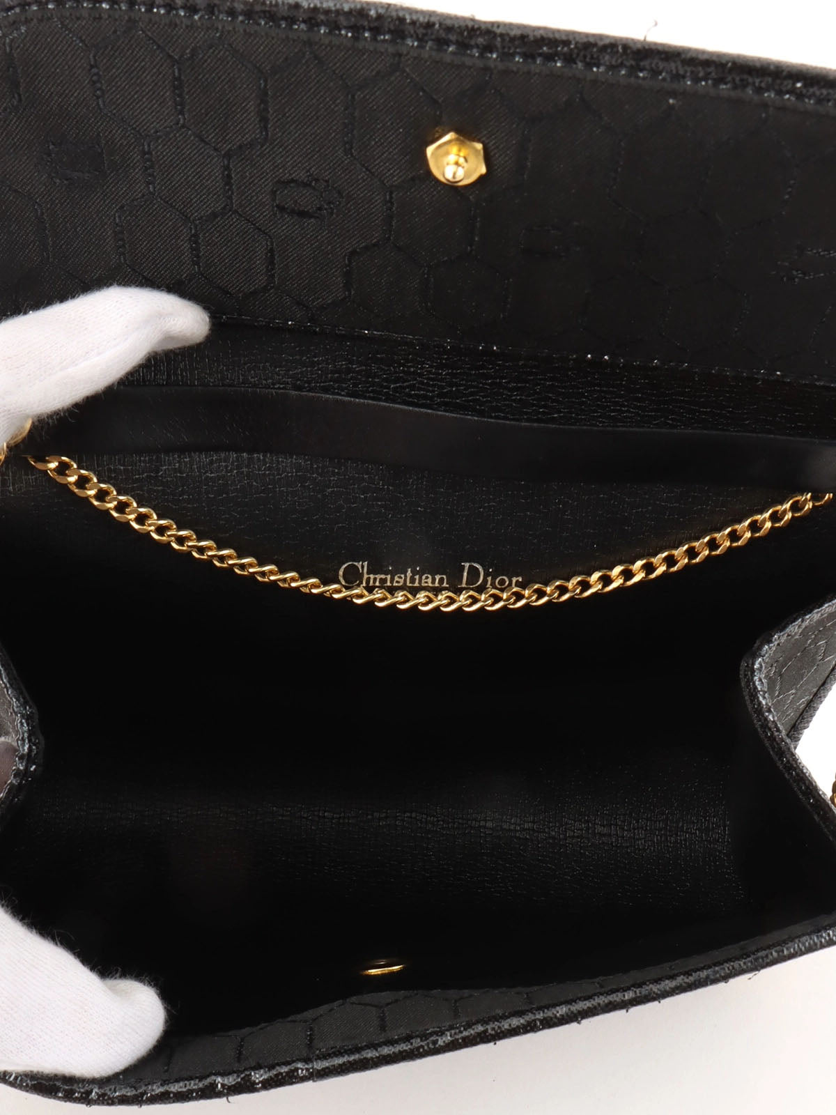 Honeycomb Pattern Logo Plate Chain Bag in Black