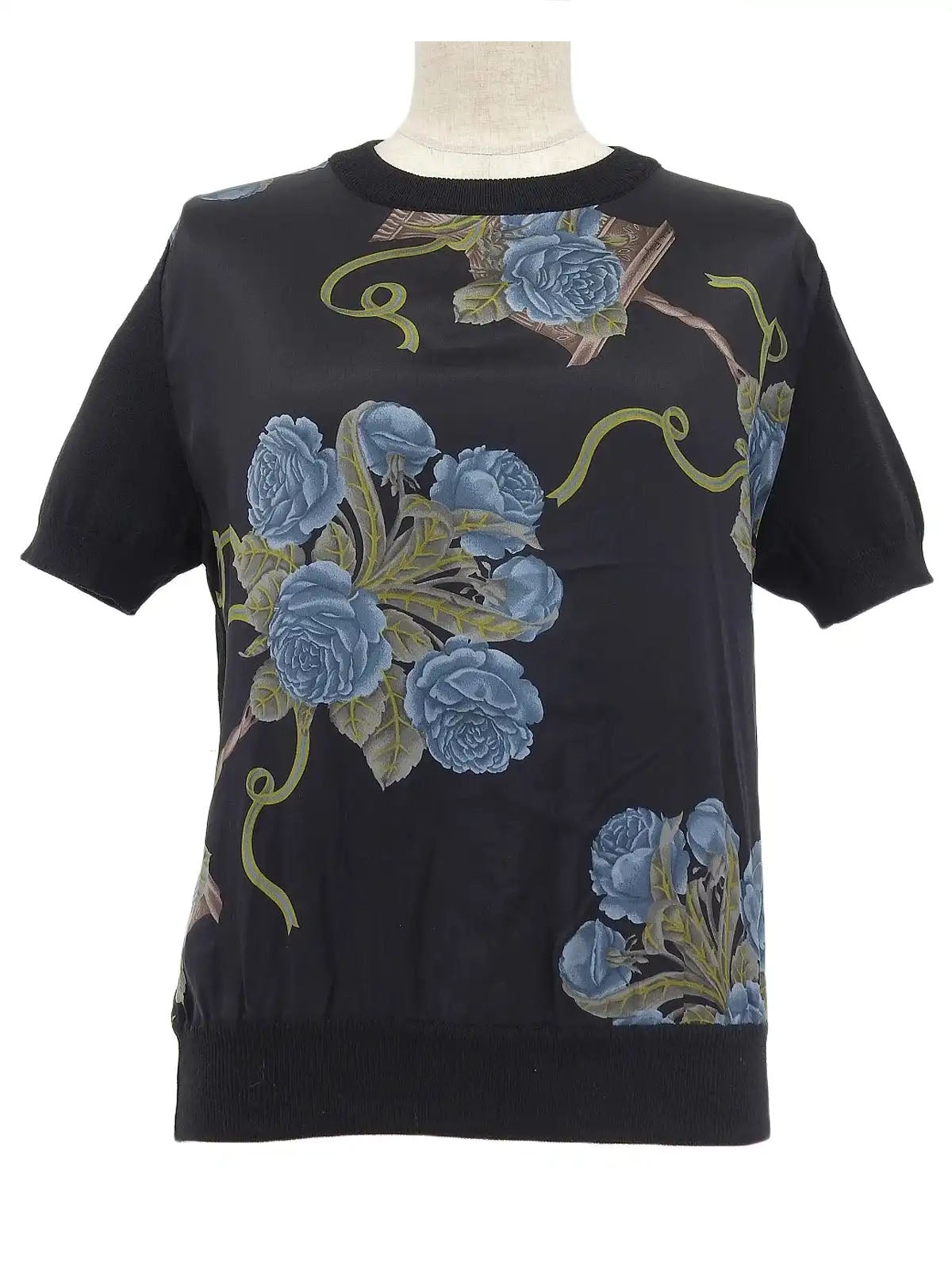 Silk knit combination flower pattern ensemble in black/blue